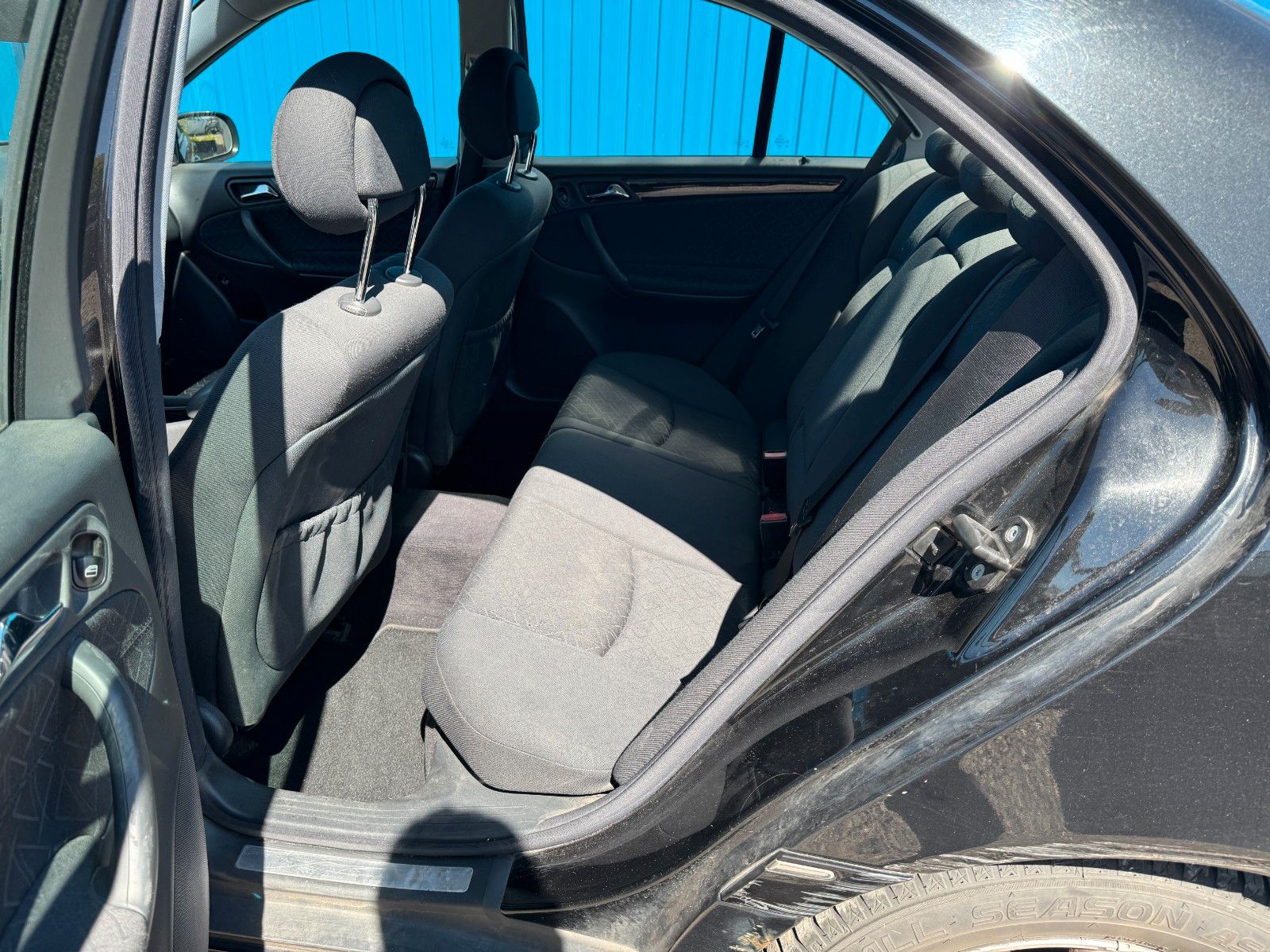Fahrzeugabbildung Mercedes-Benz C 200 Kompressor Lim.**Automatik**Klima**SHZ**