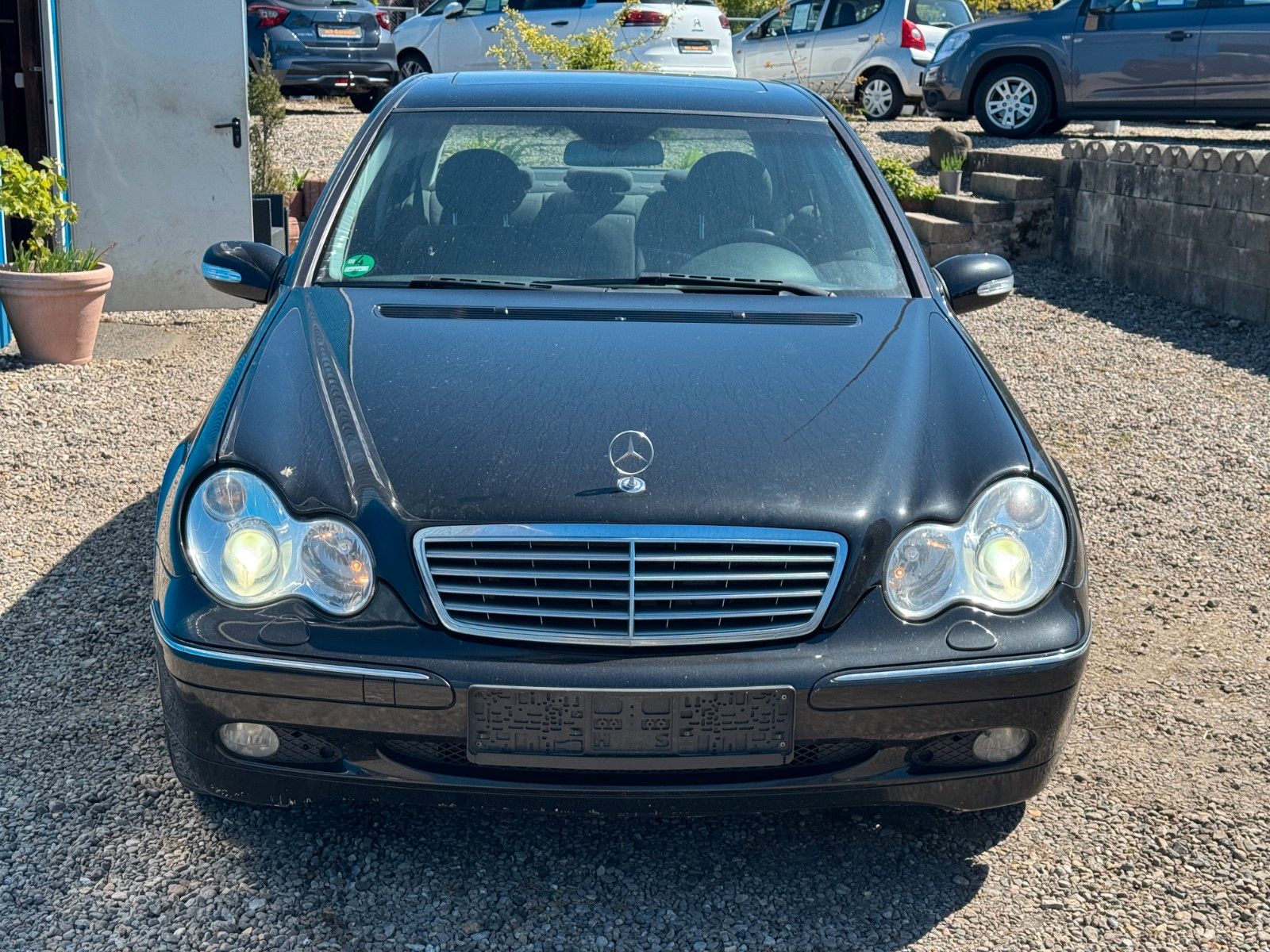 Fahrzeugabbildung Mercedes-Benz C 200 Kompressor Lim.**Automatik**Klima**SHZ**