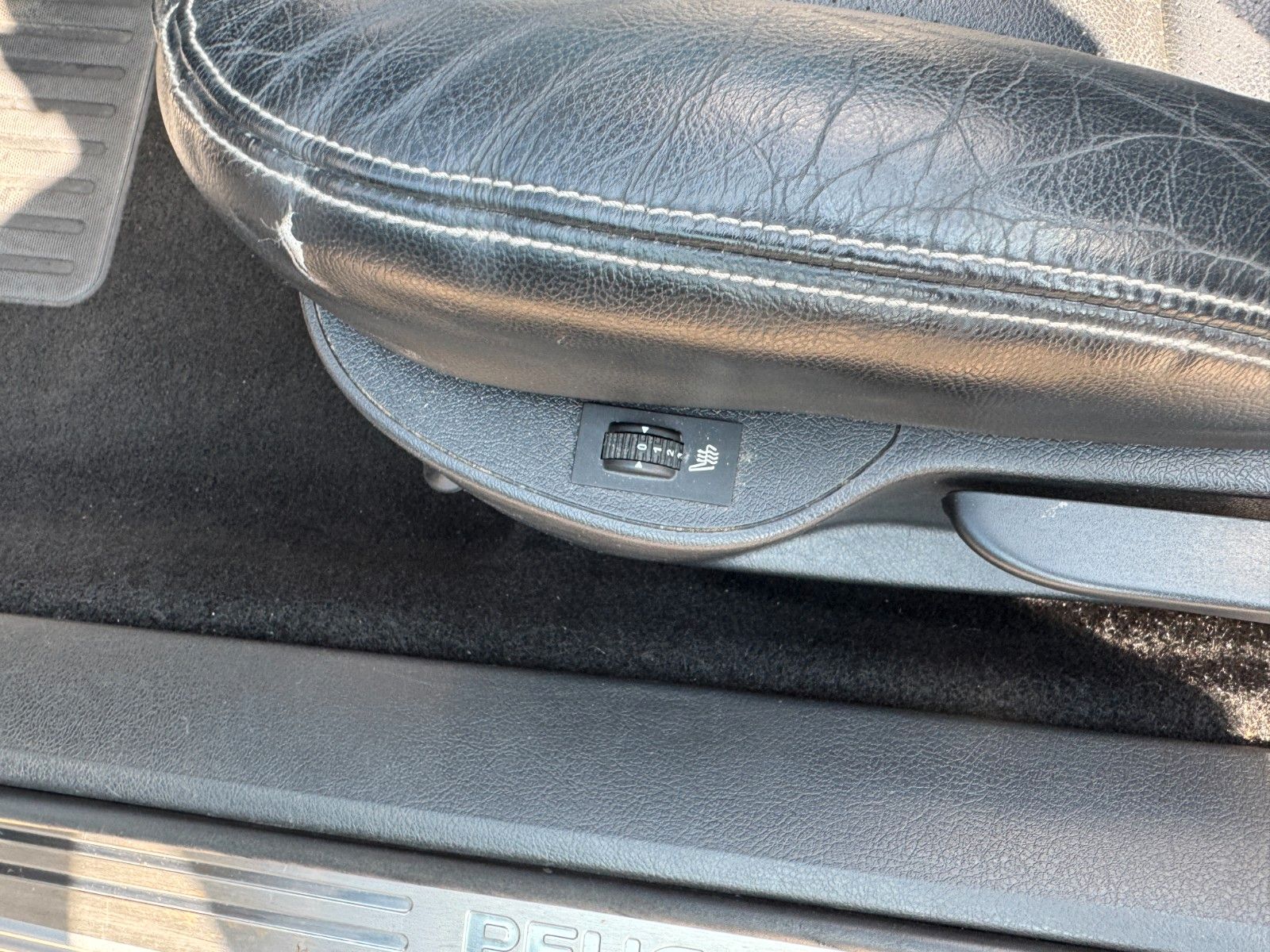 Fahrzeugabbildung Peugeot 207 CC Cabrio**JBL**Klima**Leder**SHZ**1. Hand**