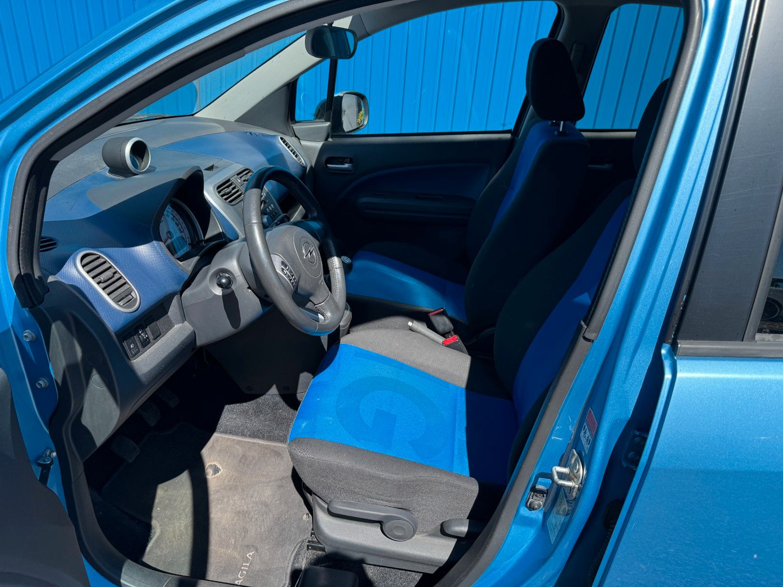 Fahrzeugabbildung Opel Agila B**Edition**Klima**