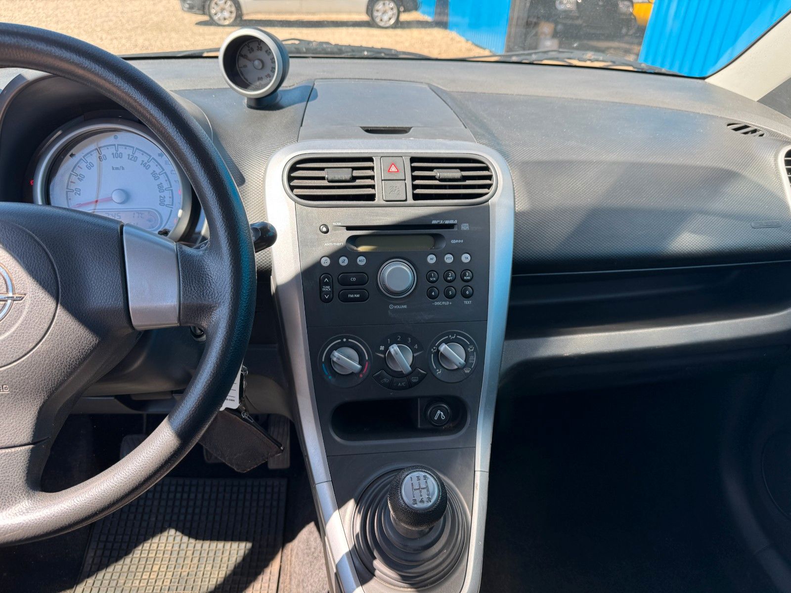 Fahrzeugabbildung Opel Agila B**Edition**Klima**