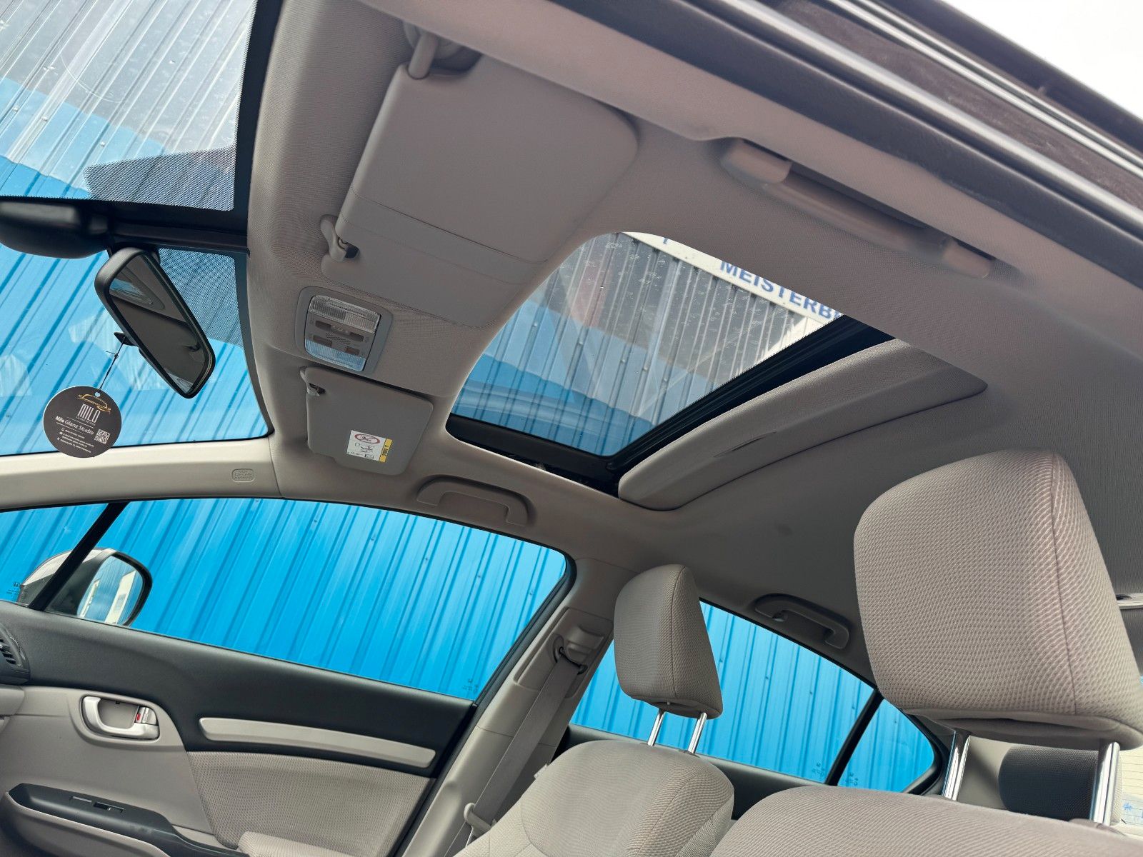 Fahrzeugabbildung Honda Civic Lim. 4-trg.Executive*Xenon*SHZ*Temp*Kamera