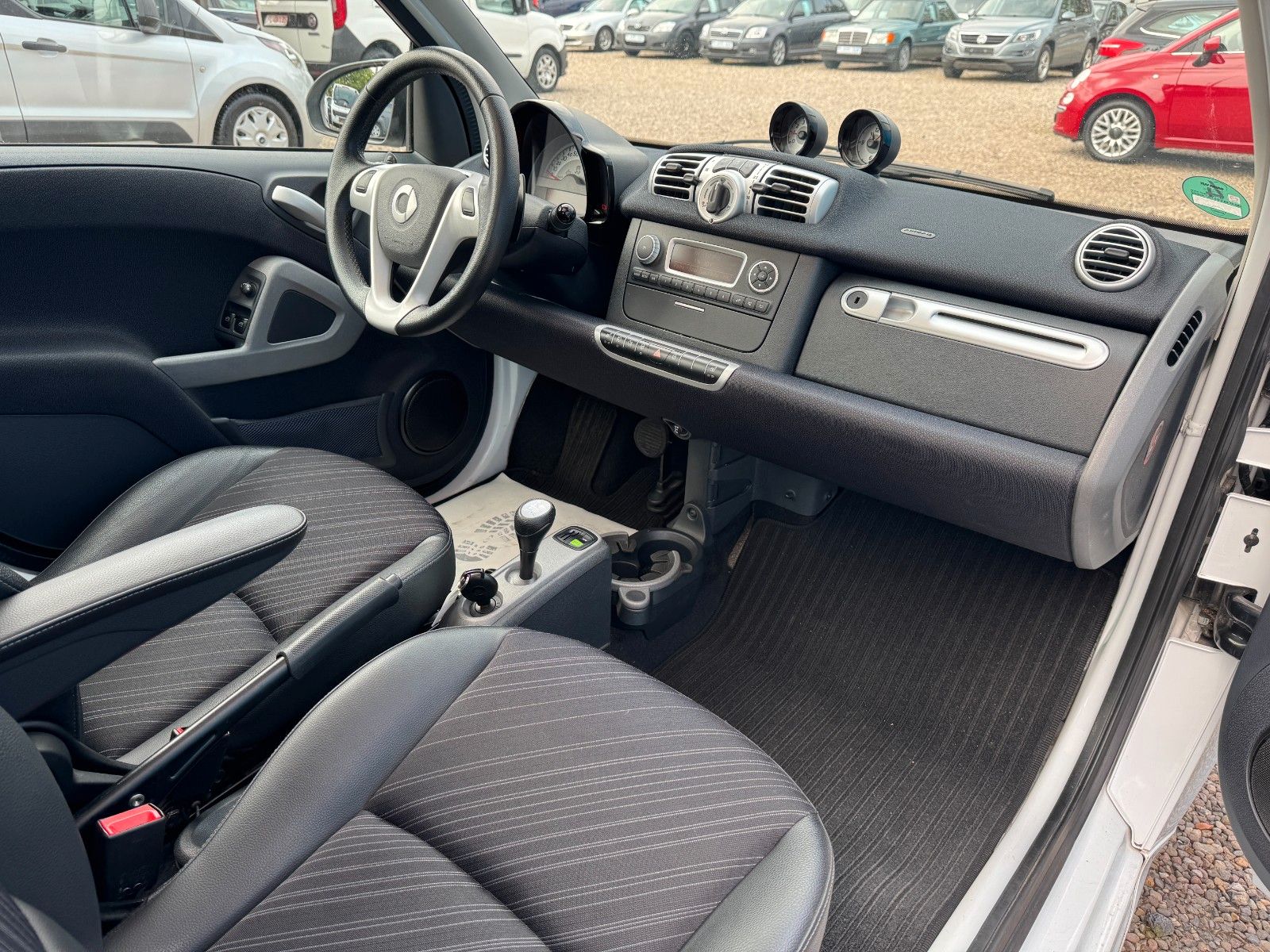 Fahrzeugabbildung Smart ForTwo coupe Micro Hybrid Drive*SHZ*Temp*AHK*Kli
