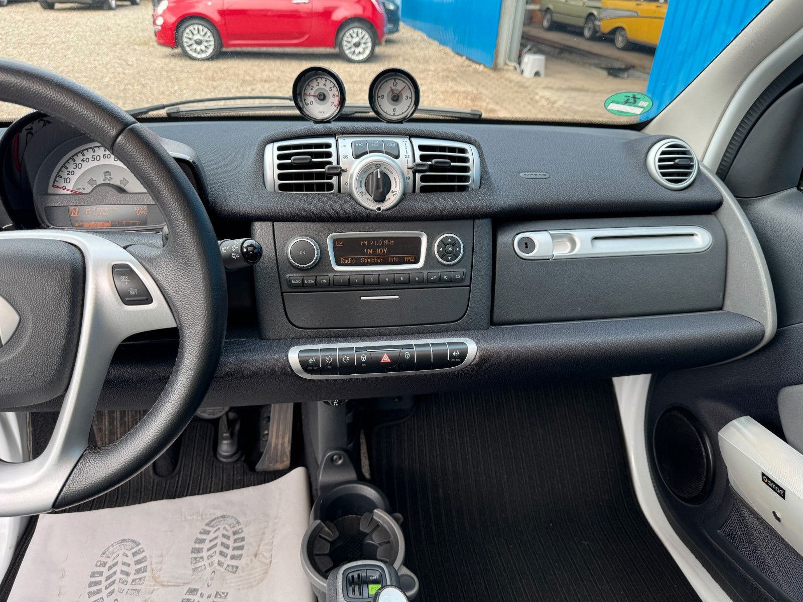 Fahrzeugabbildung Smart ForTwo coupe Micro Hybrid Drive*SHZ*Temp*AHK*Kli
