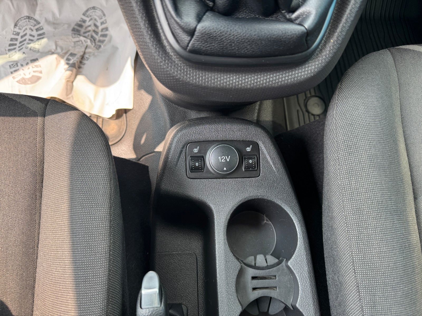 Fahrzeugabbildung Ford Transit Connect Kombi*Trend*AHK*SHZ*Schietür*