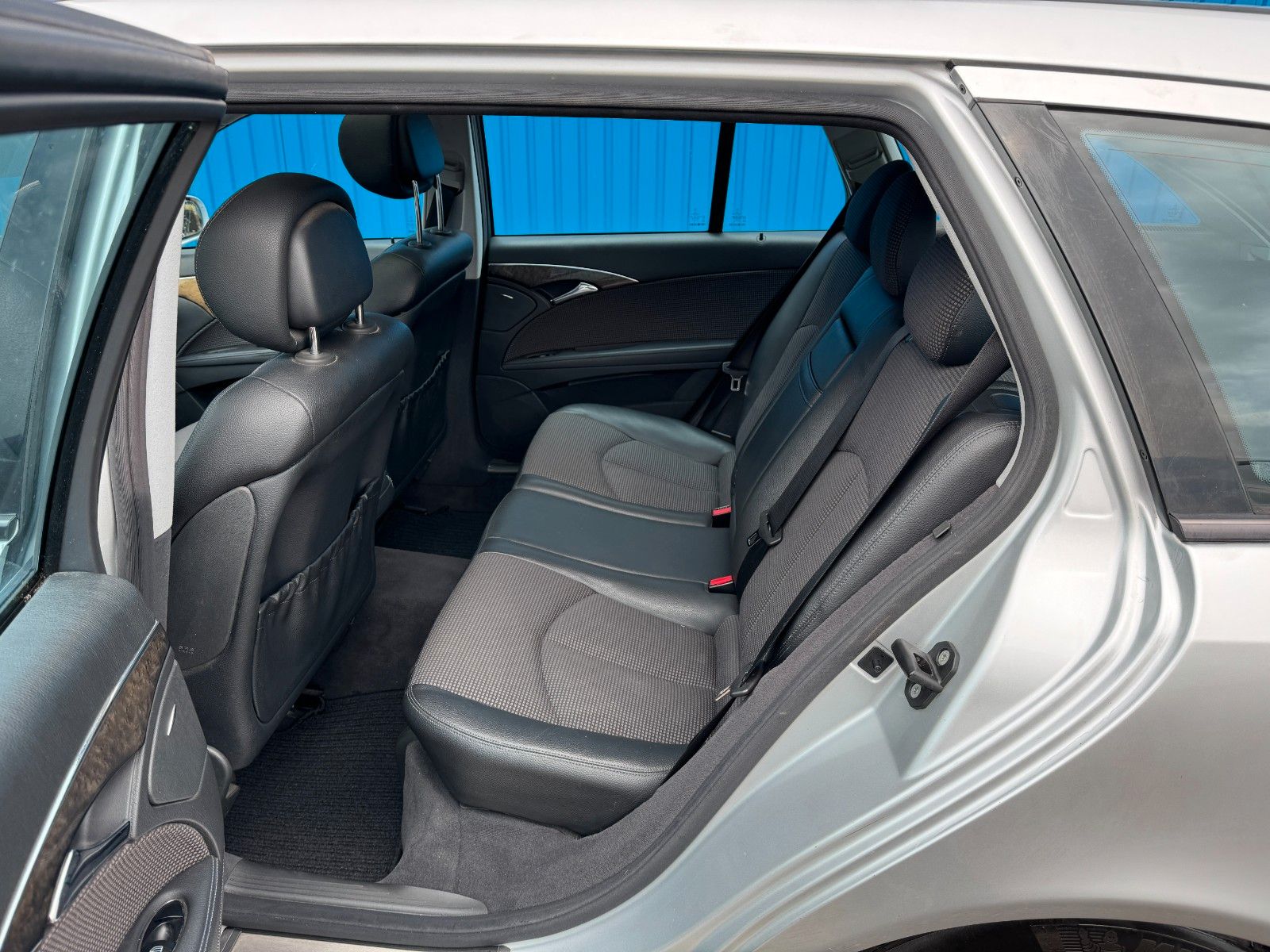 Fahrzeugabbildung Mercedes-Benz E 280 T CDI*Avantgarde*Automatik*HU06/2026*AHK*