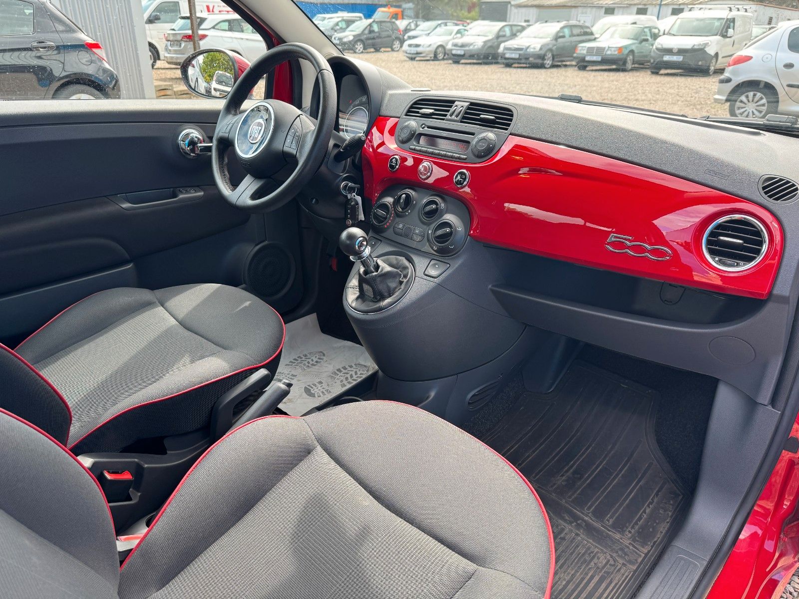 Fahrzeugabbildung Fiat 500**Lounge**79 TKM**Klima**