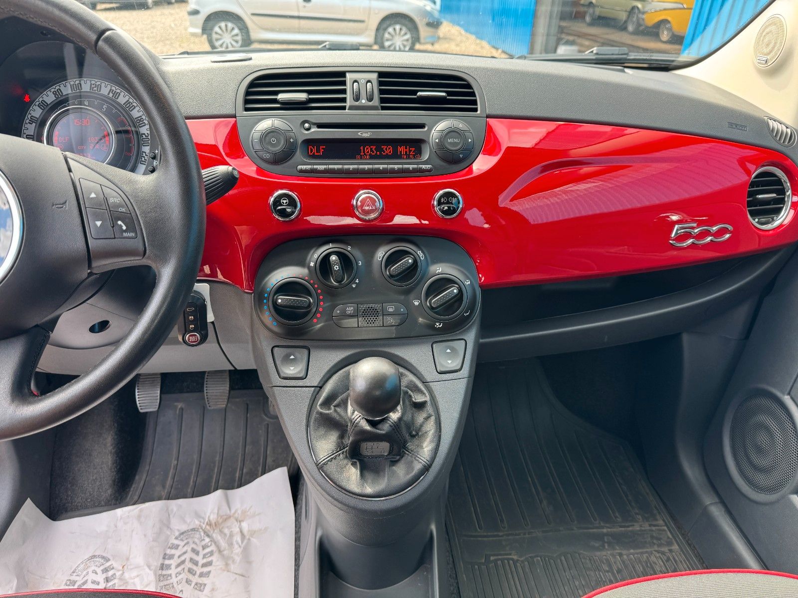 Fahrzeugabbildung Fiat 500**Lounge**79 TKM**Klima**