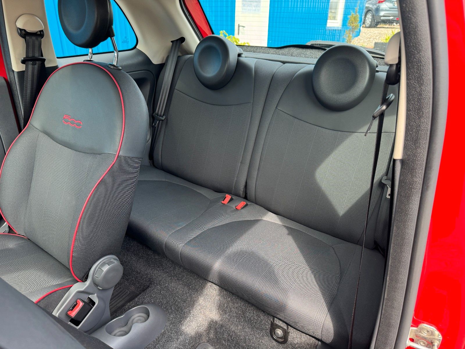 Fahrzeugabbildung Fiat 500**Lounge**79 TKM**Klima**