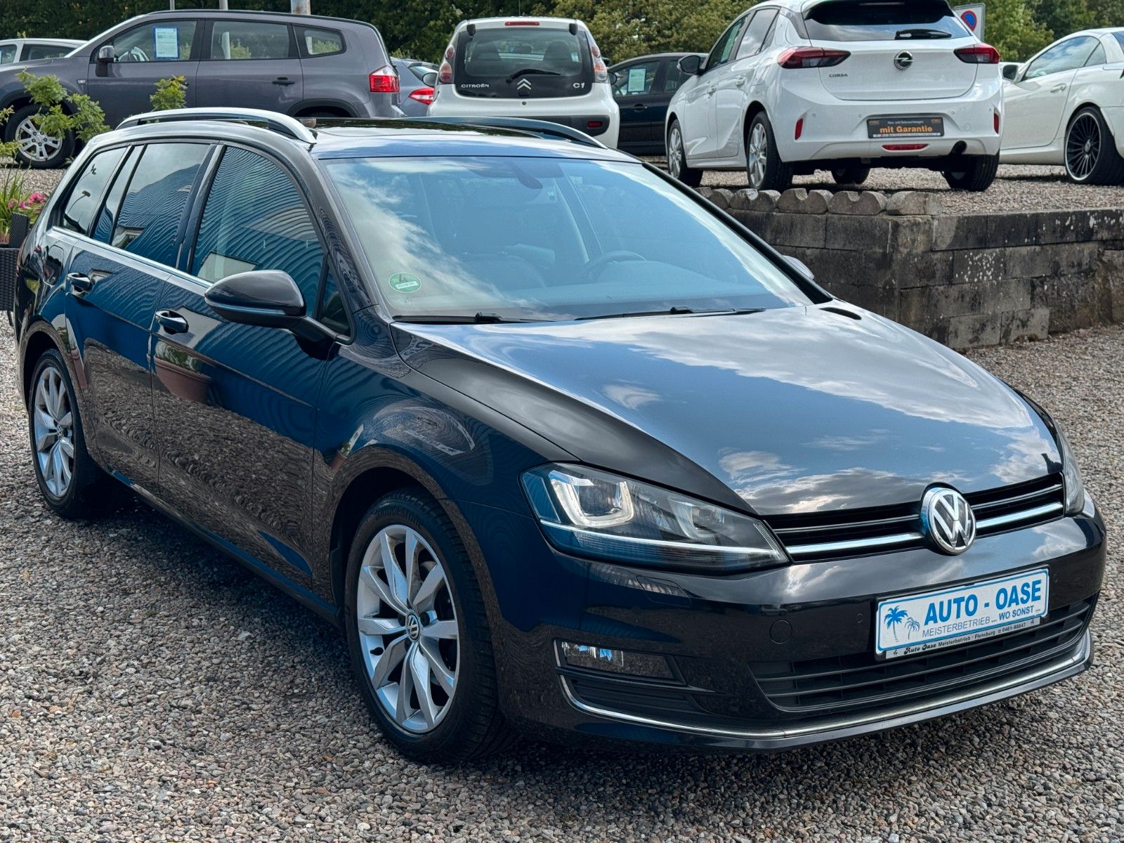 Fahrzeugabbildung Volkswagen Golf VII Variant*Highline*Standh*Pano*AHK*Xenon*