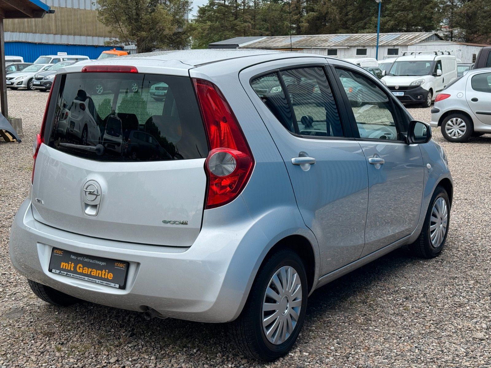 Fahrzeugabbildung Opel Agila B**Edition**84 TKM**Klima**ZV**