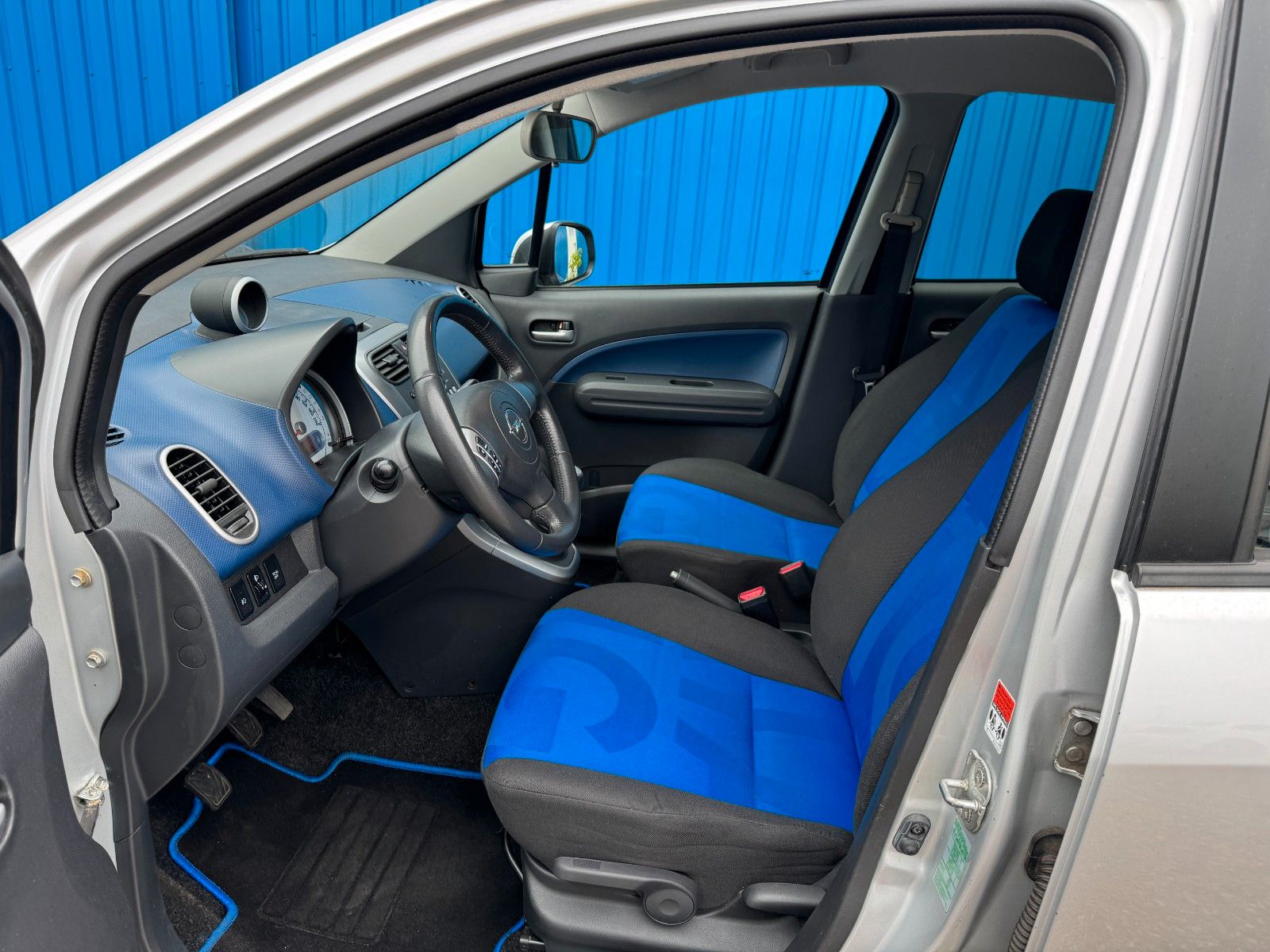 Fahrzeugabbildung Opel Agila B**Edition**84 TKM**Klima**ZV**