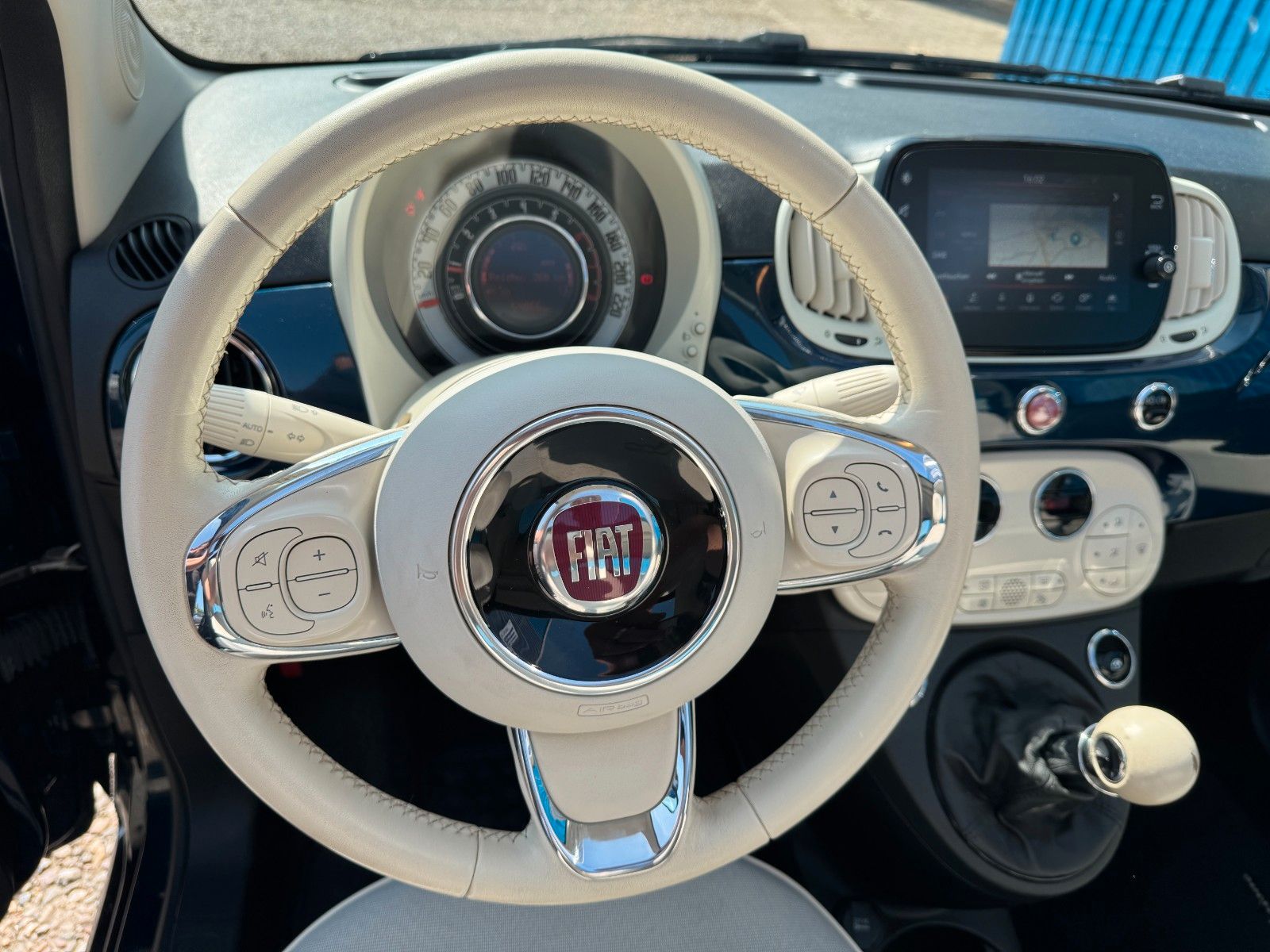 Fahrzeugabbildung Fiat 500C **Collezione**Cabrio**CarPlay**54 TKM**