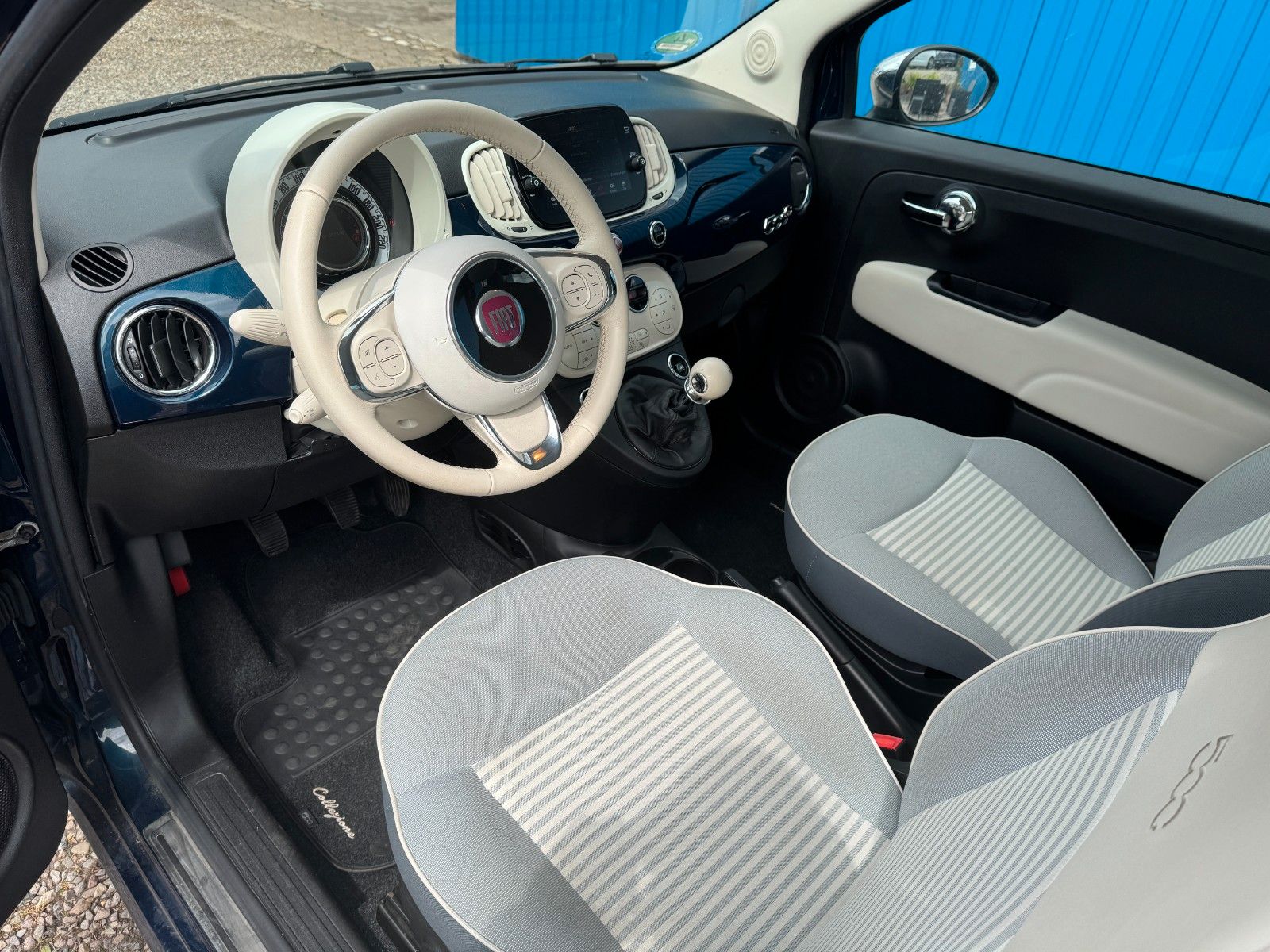 Fahrzeugabbildung Fiat 500C **Collezione**Cabrio**CarPlay**54 TKM**