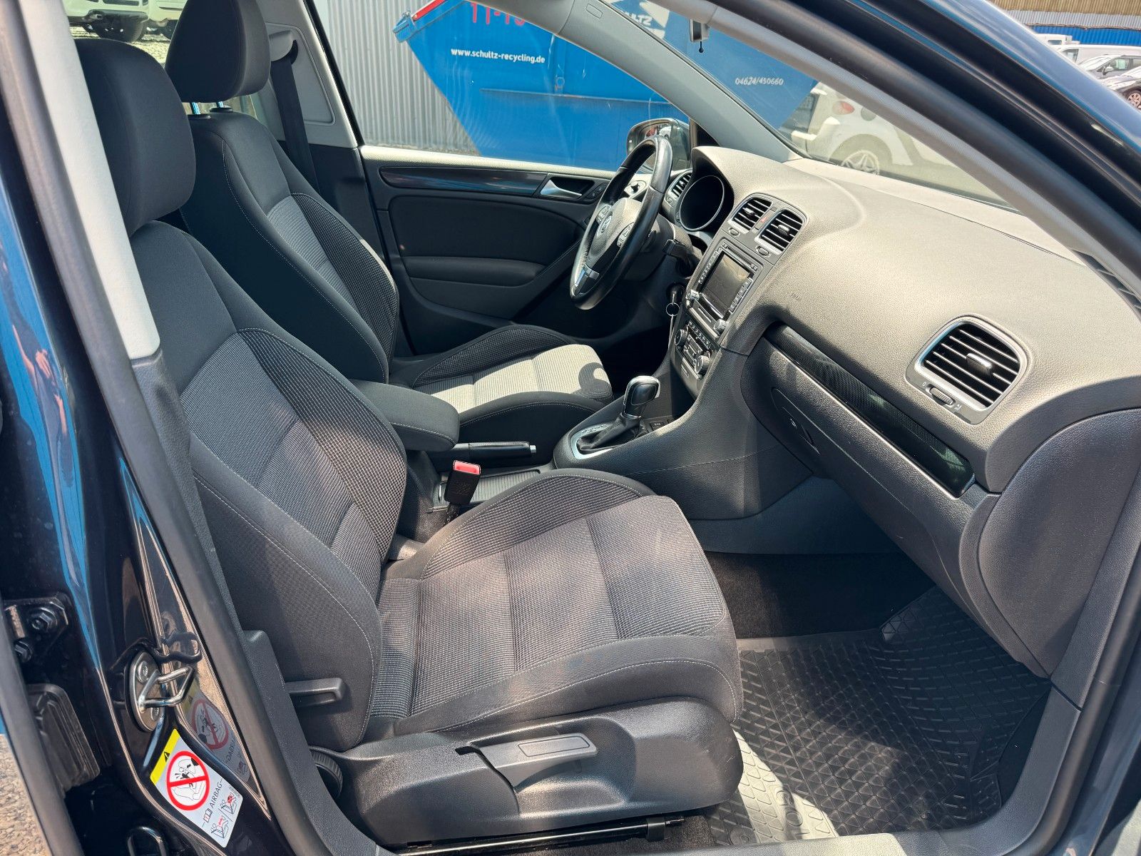 Fahrzeugabbildung Volkswagen Golf VI*Comfortline**Automatik**DSG**SHZ**Navi*