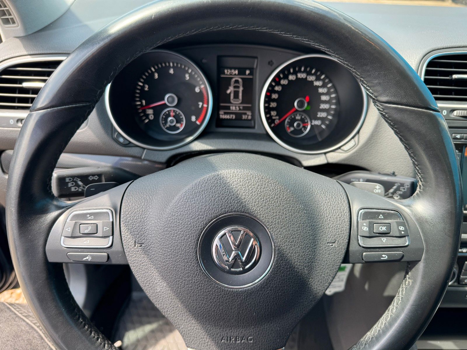 Fahrzeugabbildung Volkswagen Golf VI*Comfortline**Automatik**DSG**SHZ**Navi*