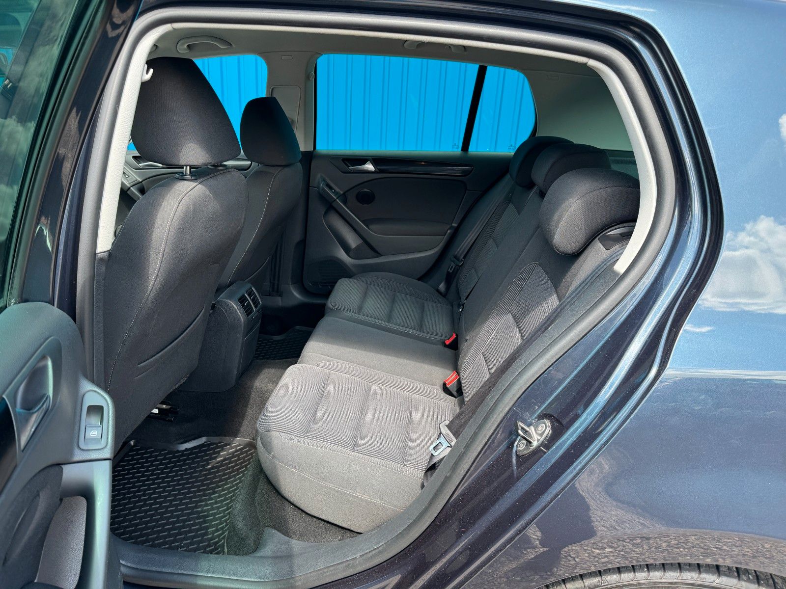 Fahrzeugabbildung Volkswagen Golf VI*Comfortline**Automatik**DSG**SHZ**Navi*