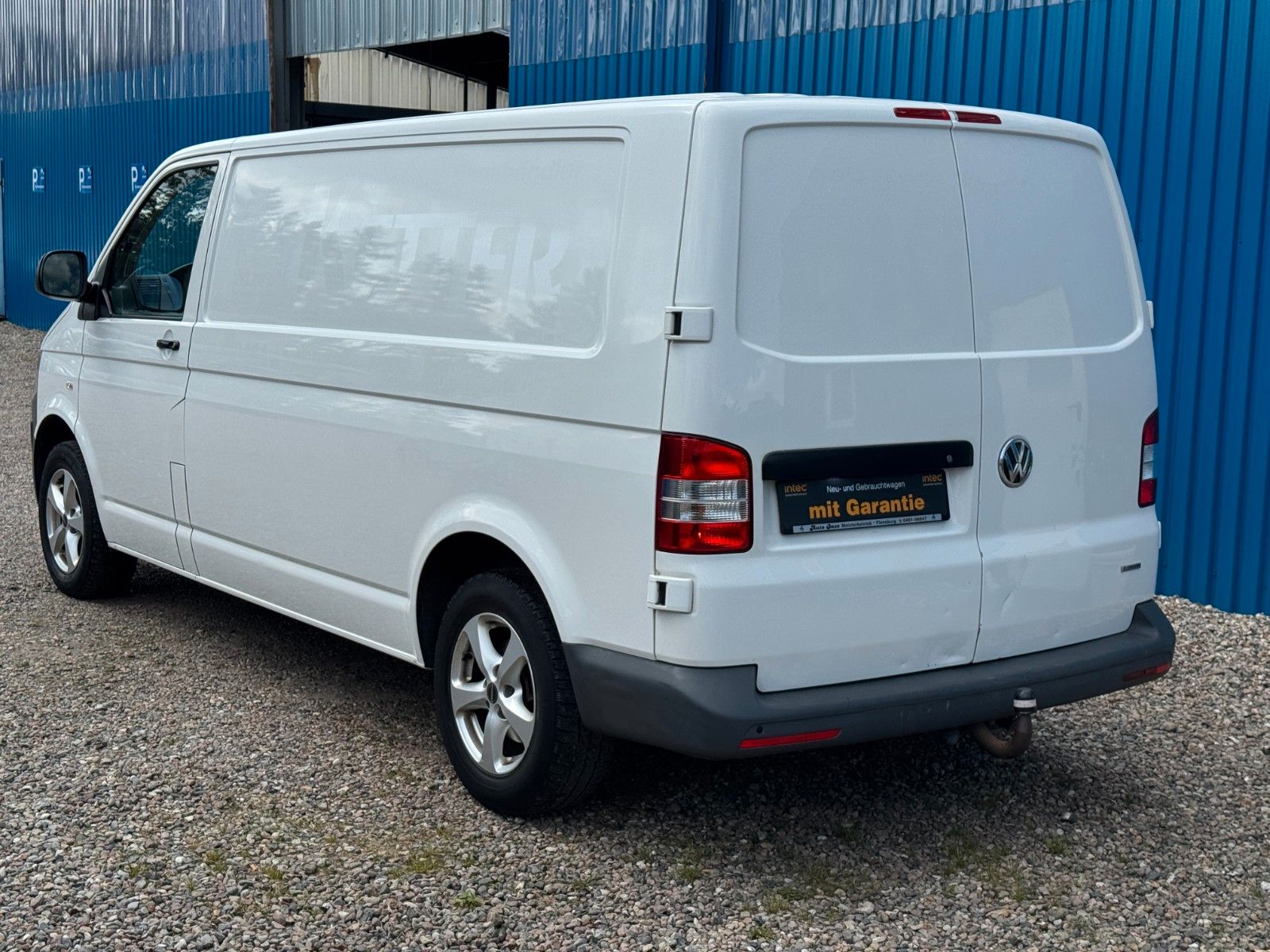 Fahrzeugabbildung Volkswagen T5 Transporter Kasten Lang*Klima*SHZ*AHK*3 Sitze