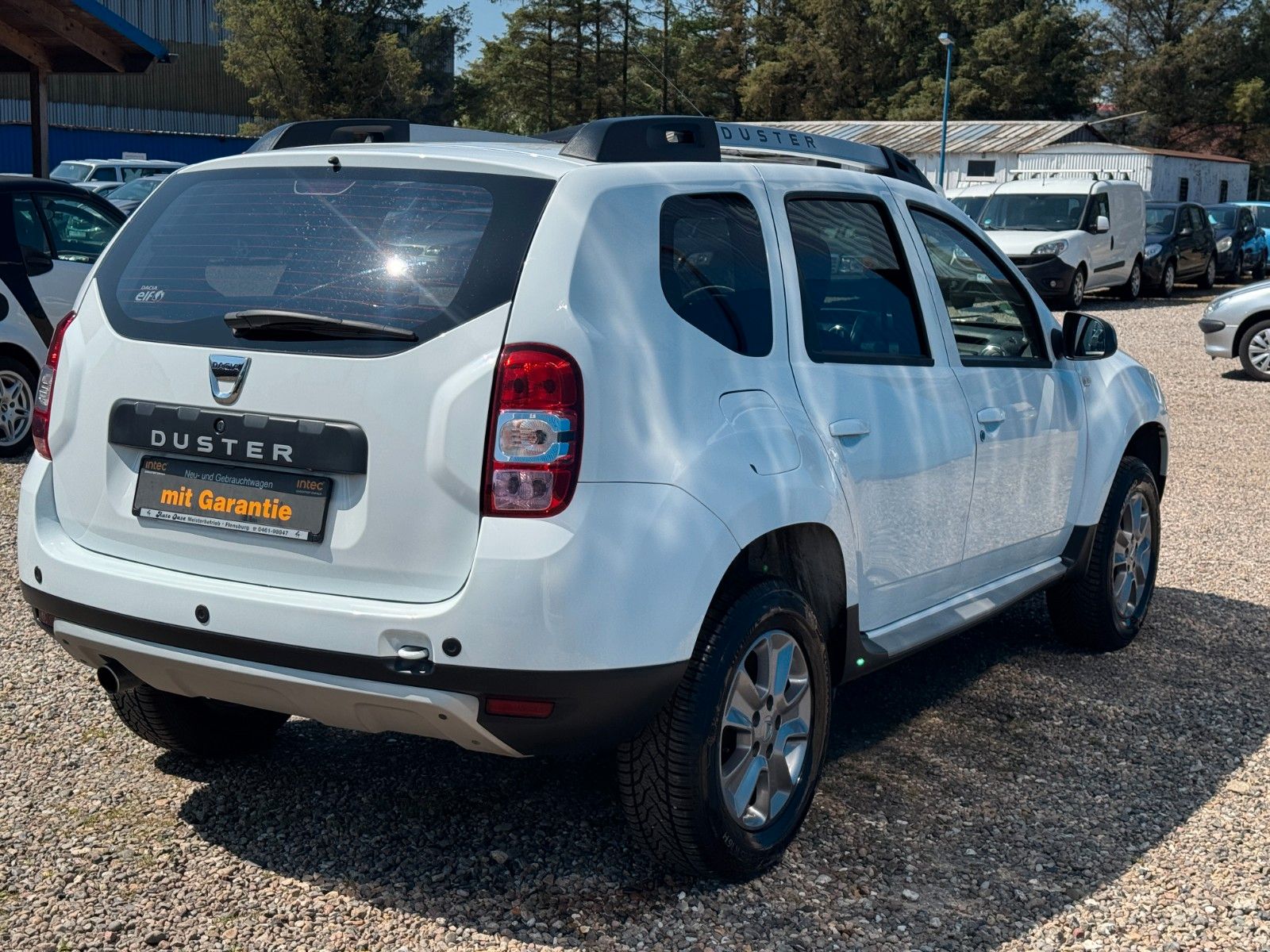 Fahrzeugabbildung Dacia Duster I Laureate 4x2**90 TKM**Tempo**