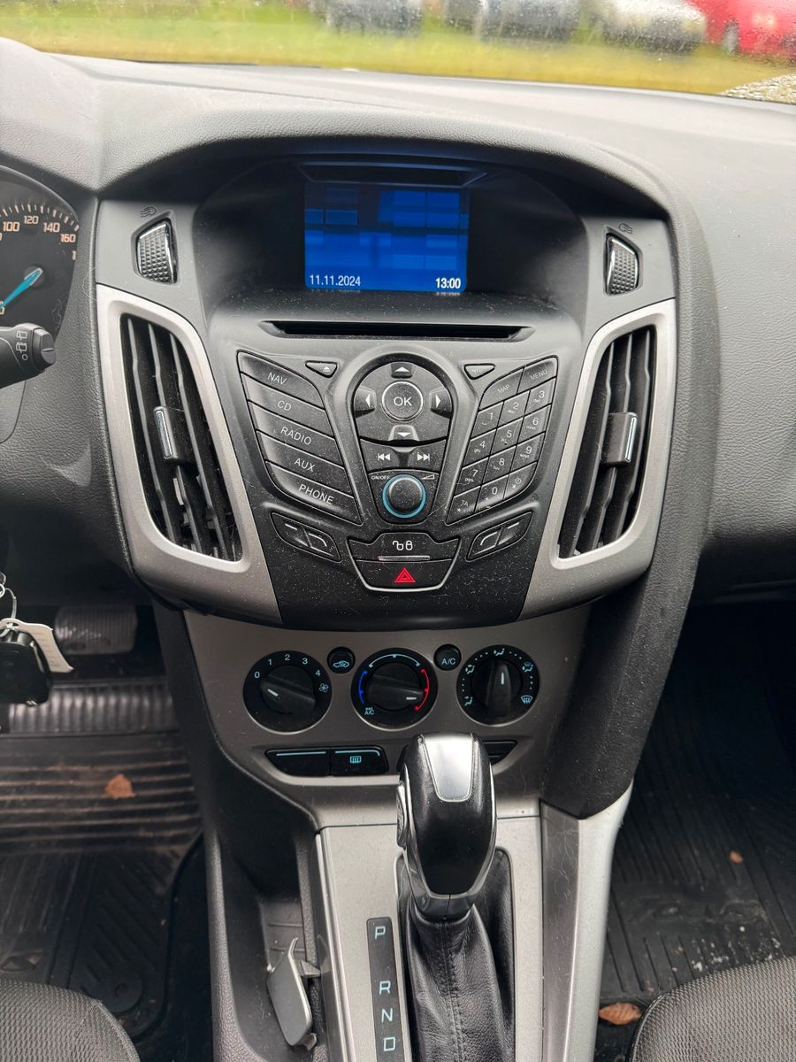 Fahrzeugabbildung Ford Focus Turnier**Trend**Automatik**AHK**