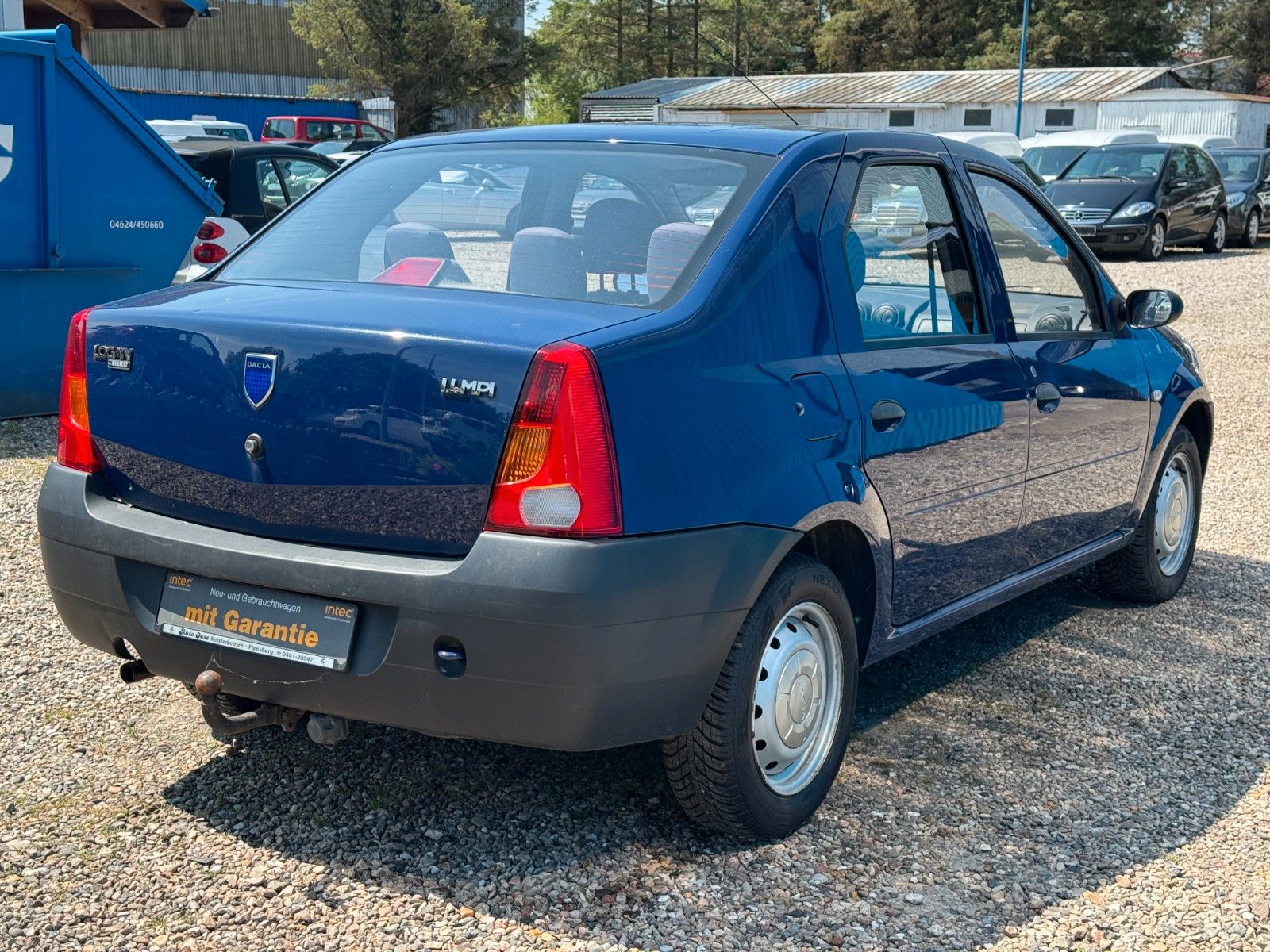 Fahrzeugabbildung Dacia Logan**Basis**AHK** HU&AU NEU**