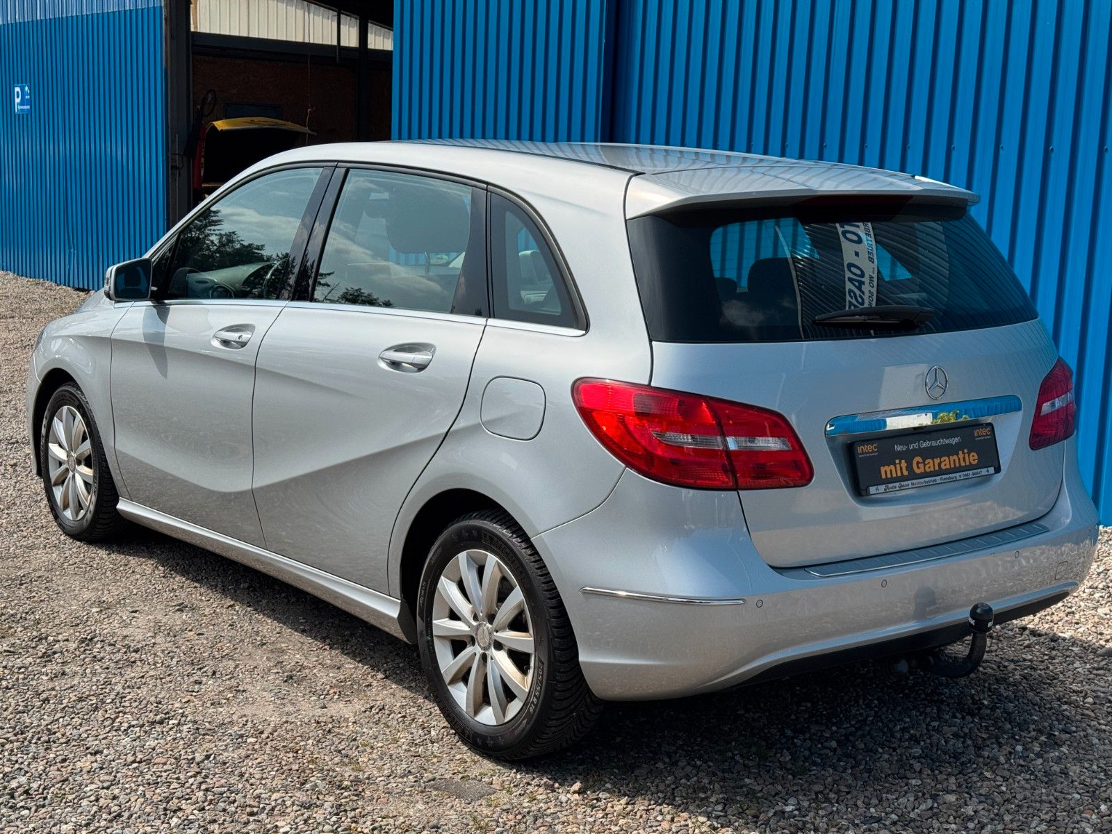Fahrzeugabbildung Mercedes-Benz B 180**Sports Tourer**Automatik**AHK**Temp**