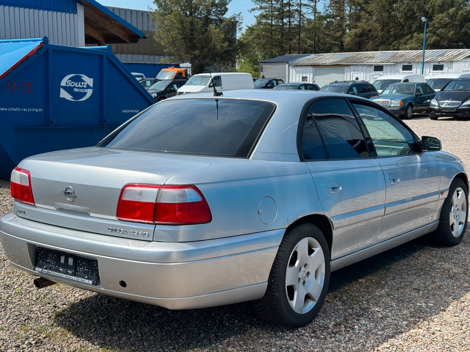 Fahrzeugabbildung Opel Omega B 2,5L V6**Automatik**Leder** HU 05/2024**