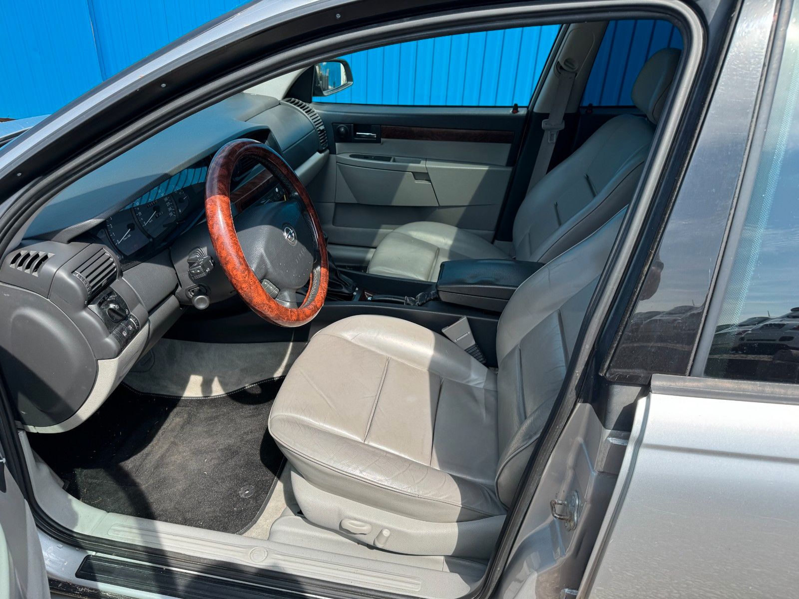Fahrzeugabbildung Opel Omega B 2,5L V6**Automatik**Leder** HU 05/2024**