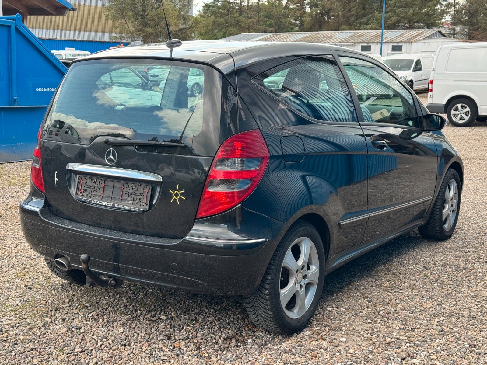 Fahrzeugabbildung Mercedes-Benz A 180**Avantgarde**HU 10/2025**Klima**AHK**