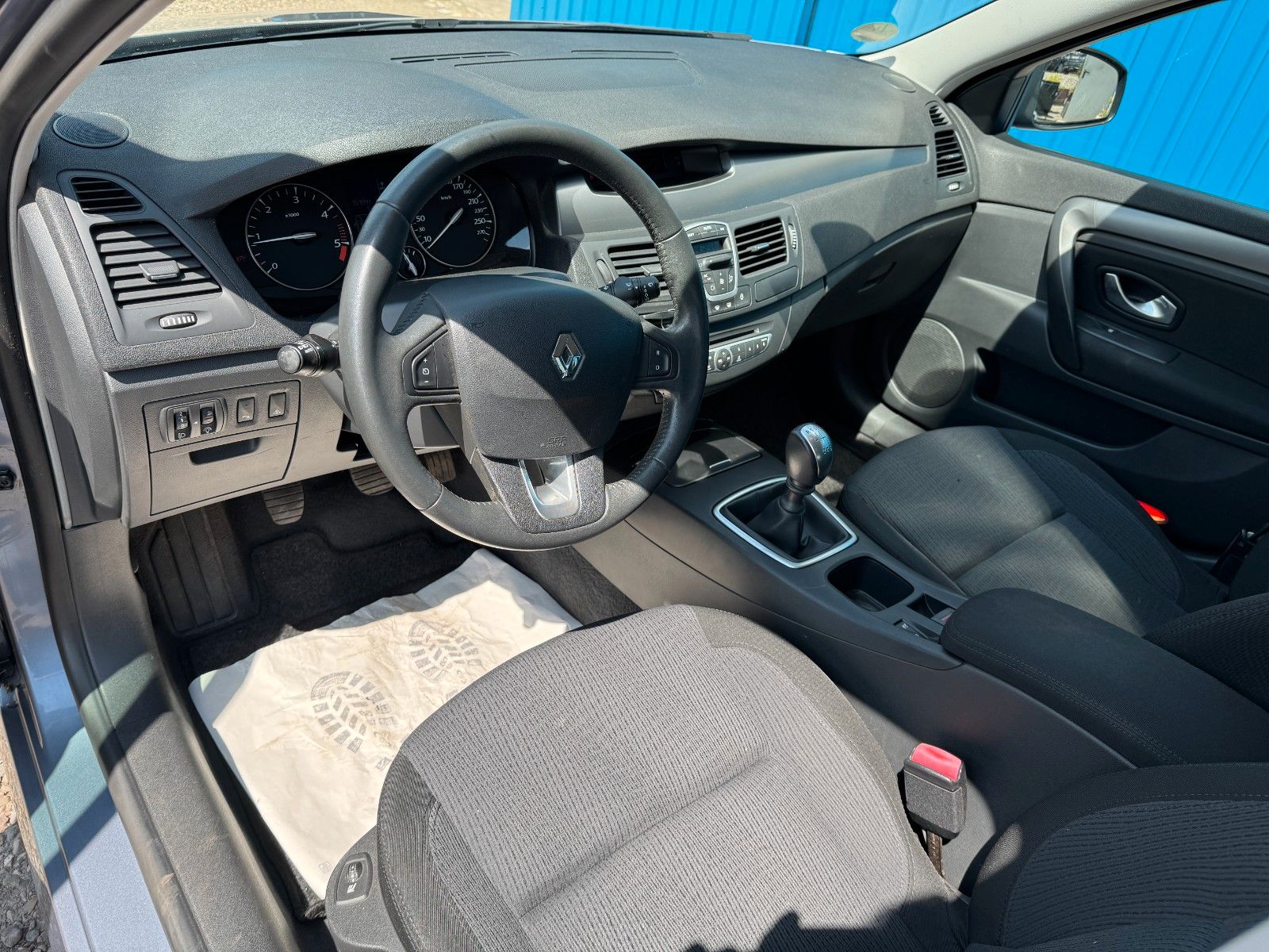Fahrzeugabbildung Renault Laguna III Grandtour**Expression**Klima**Tempo**