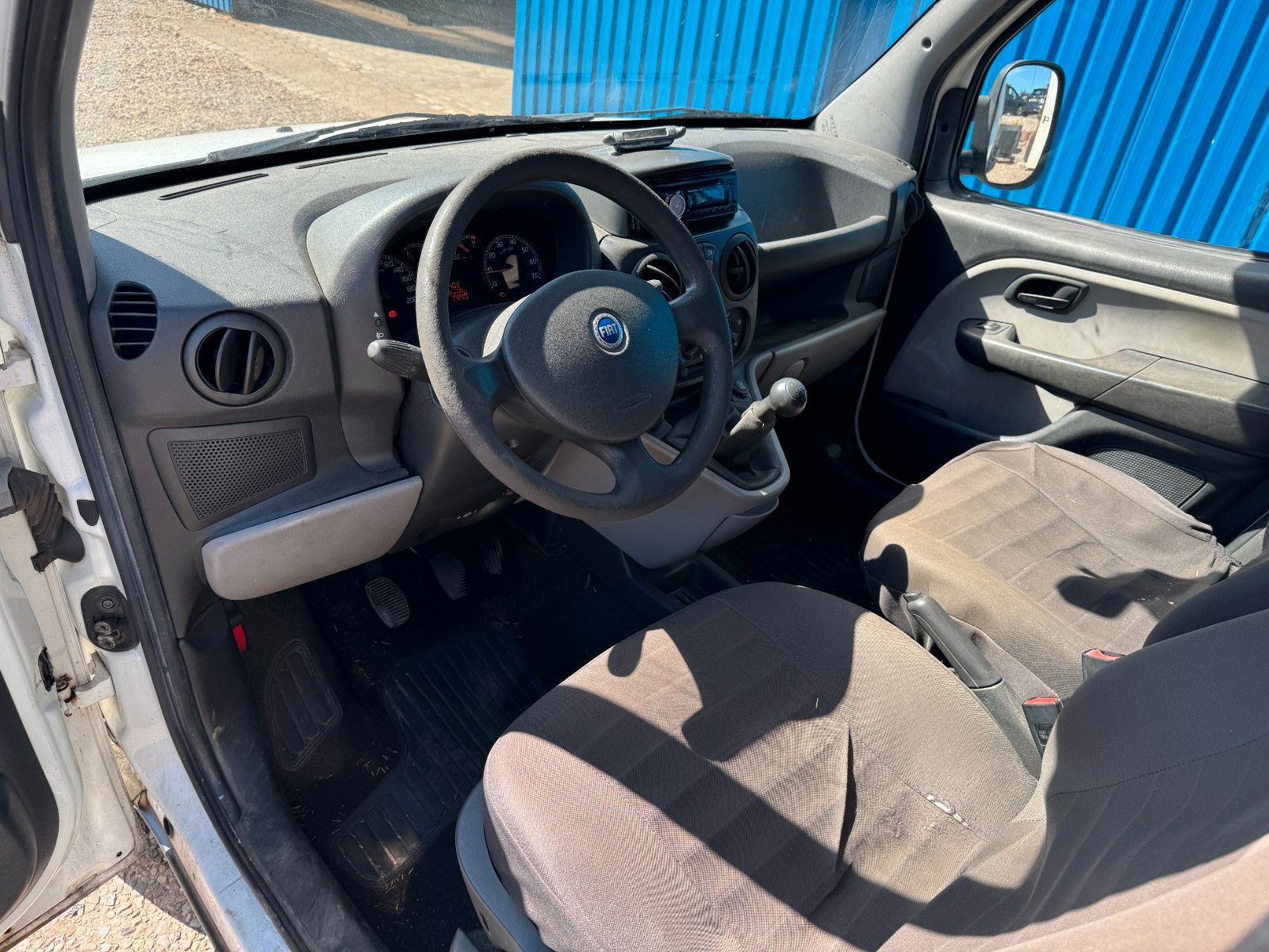 Fahrzeugabbildung Fiat Doblo 1.9 JTD SX **Maxi**Kasten**AHK**HU 07/27**
