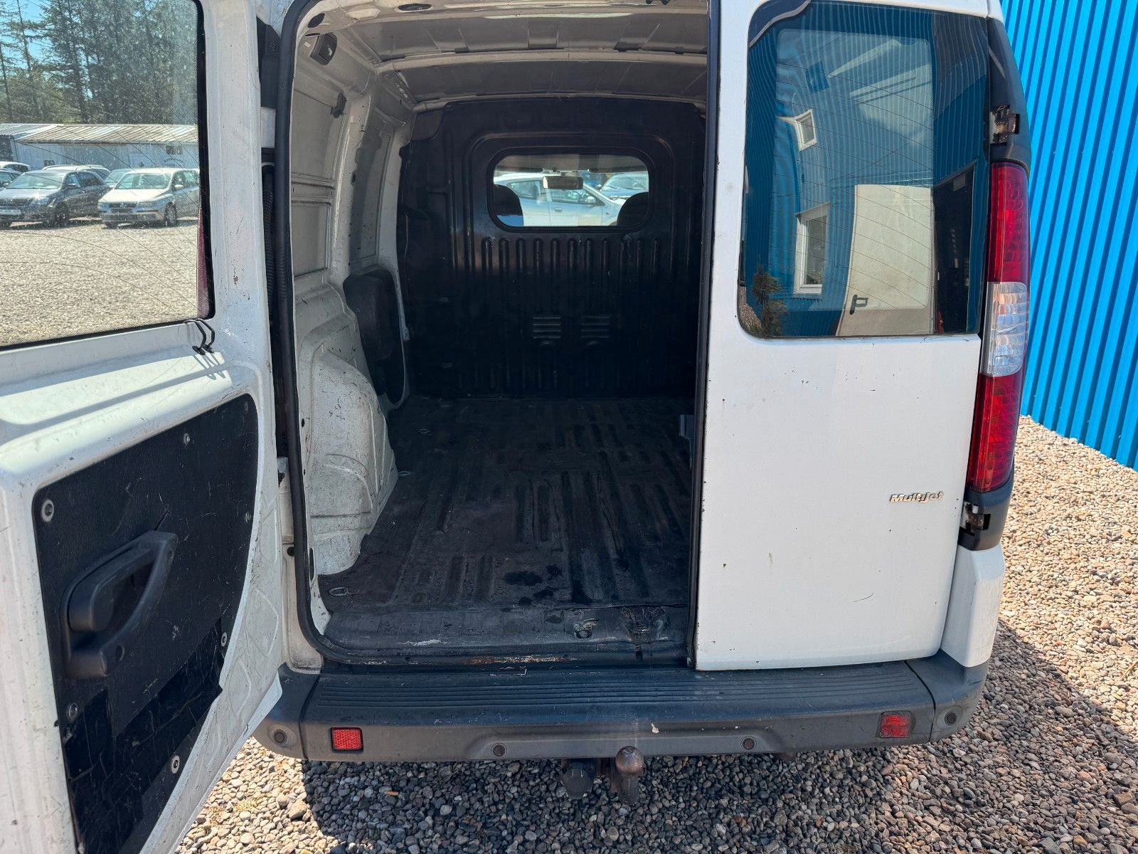 Fahrzeugabbildung Fiat Doblo 1.9 JTD SX **Maxi**Kasten**AHK**HU 07/27**