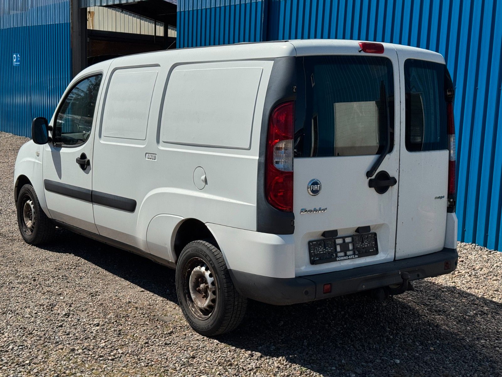 Fahrzeugabbildung Fiat Doblo 1.9 JTD SX **Maxi**Kasten**AHK**HU 07/27**