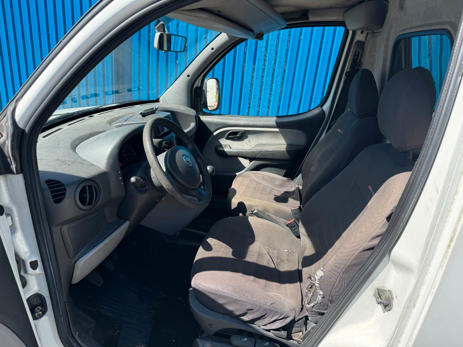 Fahrzeugabbildung Fiat Doblo 1.9 JTD SX **Maxi**Kasten**AHK**HU 07/27**