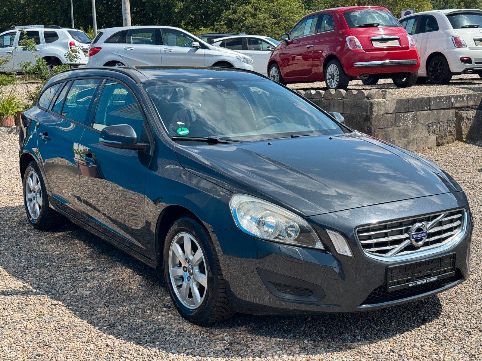 Fahrzeugabbildung Volvo V60 Kombi**Kinetic**Klima**Navi**HU 01/2026**