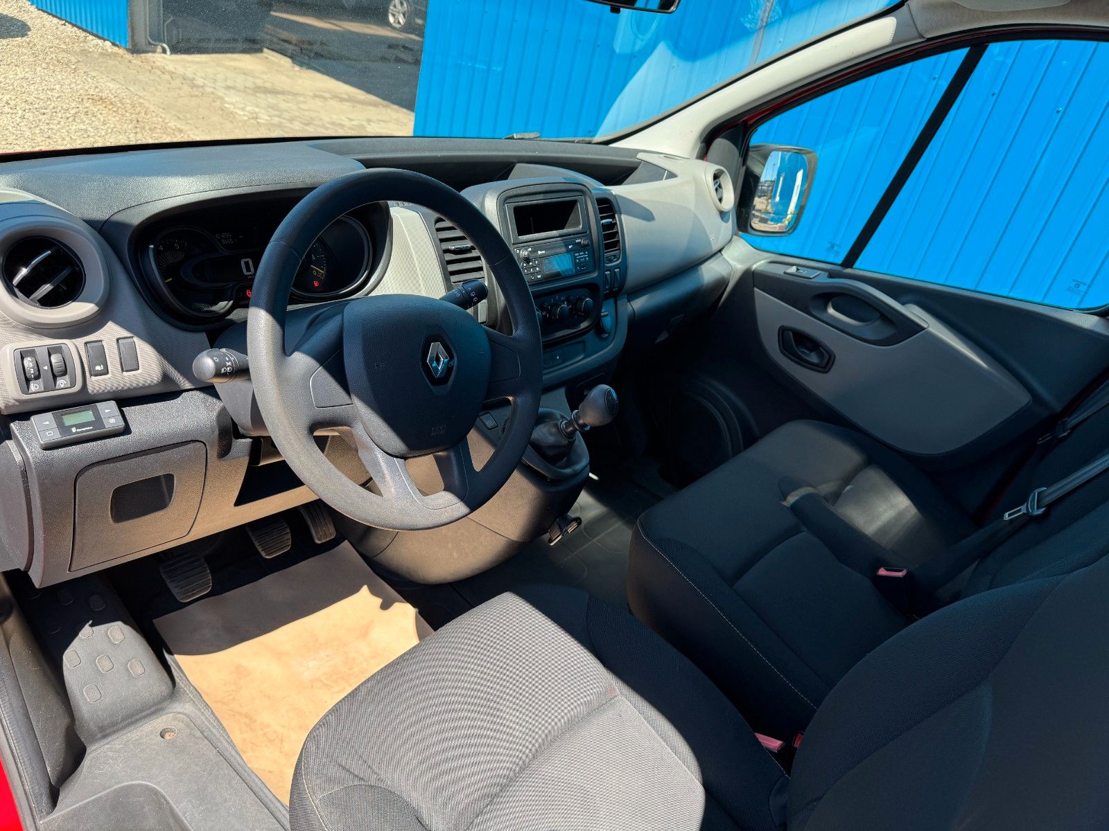 Fahrzeugabbildung Renault Trafic L1H1*Authentique*9 Sitzer*Klima*Standhei*