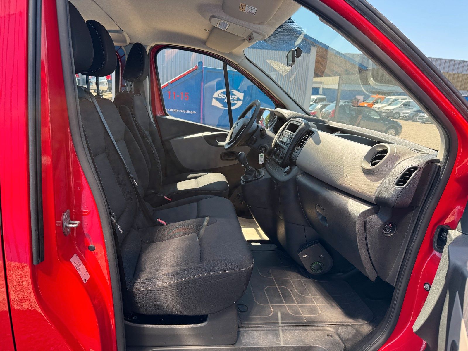 Fahrzeugabbildung Renault Trafic L1H1*Authentique*9 Sitzer*Klima*Standhei*