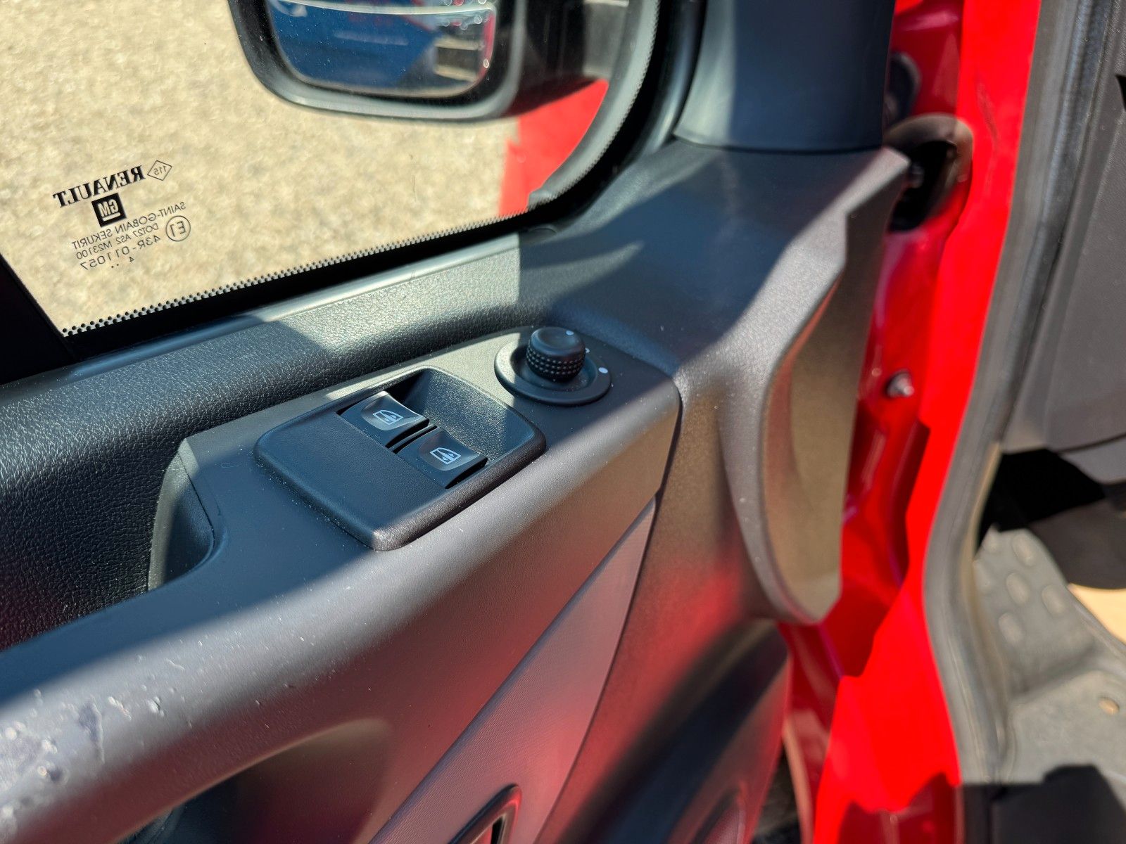 Fahrzeugabbildung Renault Trafic L1H1*Authentique*9 Sitzer*Klima*Standhei*
