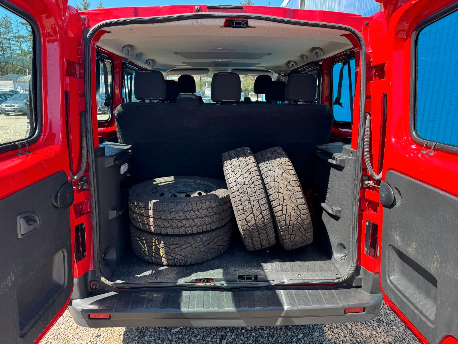 Fahrzeugabbildung Renault Trafic L1H1*Authentique*9 Sitzer*Klima*Standhei*