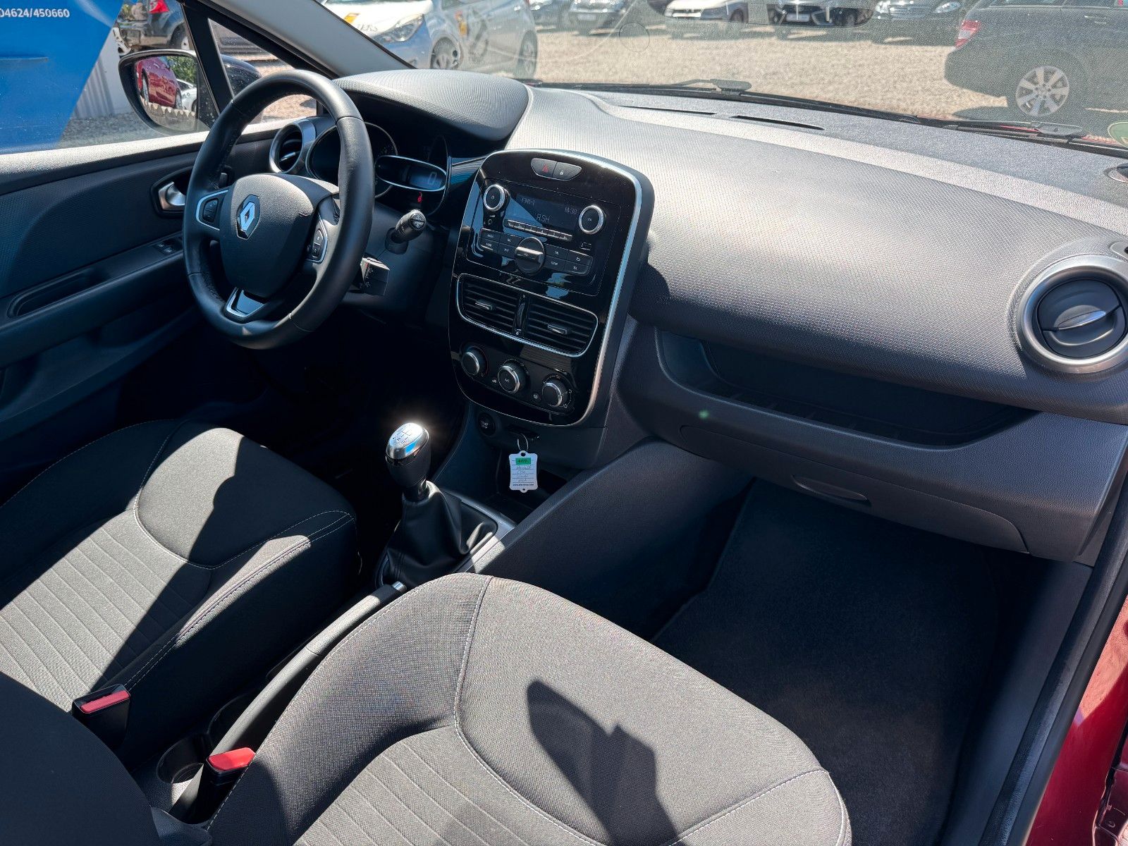Fahrzeugabbildung Renault Clio IV Grandtour**Limited**Temp*Klima**EURO 6**