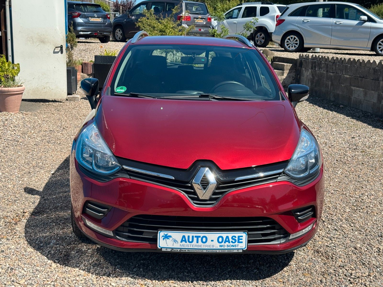 Fahrzeugabbildung Renault Clio IV Grandtour**Limited**Temp*Klima**EURO 6**
