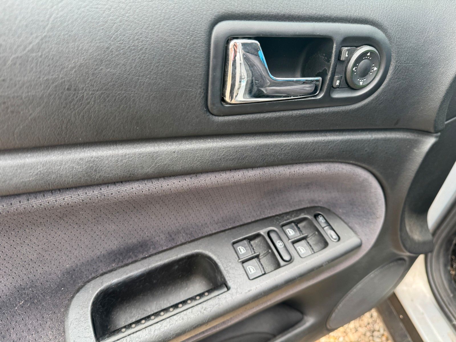 Fahrzeugabbildung Volkswagen Passat Limousine 1,6**Klima**1.Hand**115TKM**