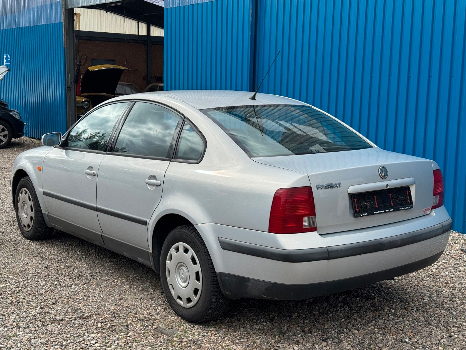 Fahrzeugabbildung Volkswagen Passat Limousine 1,6**Klima**1.Hand**115TKM**