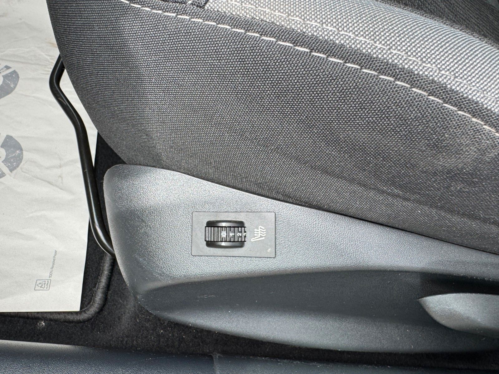 Fahrzeugabbildung Peugeot 208**Active**AHK**SHZ**Klima**Tempomat**