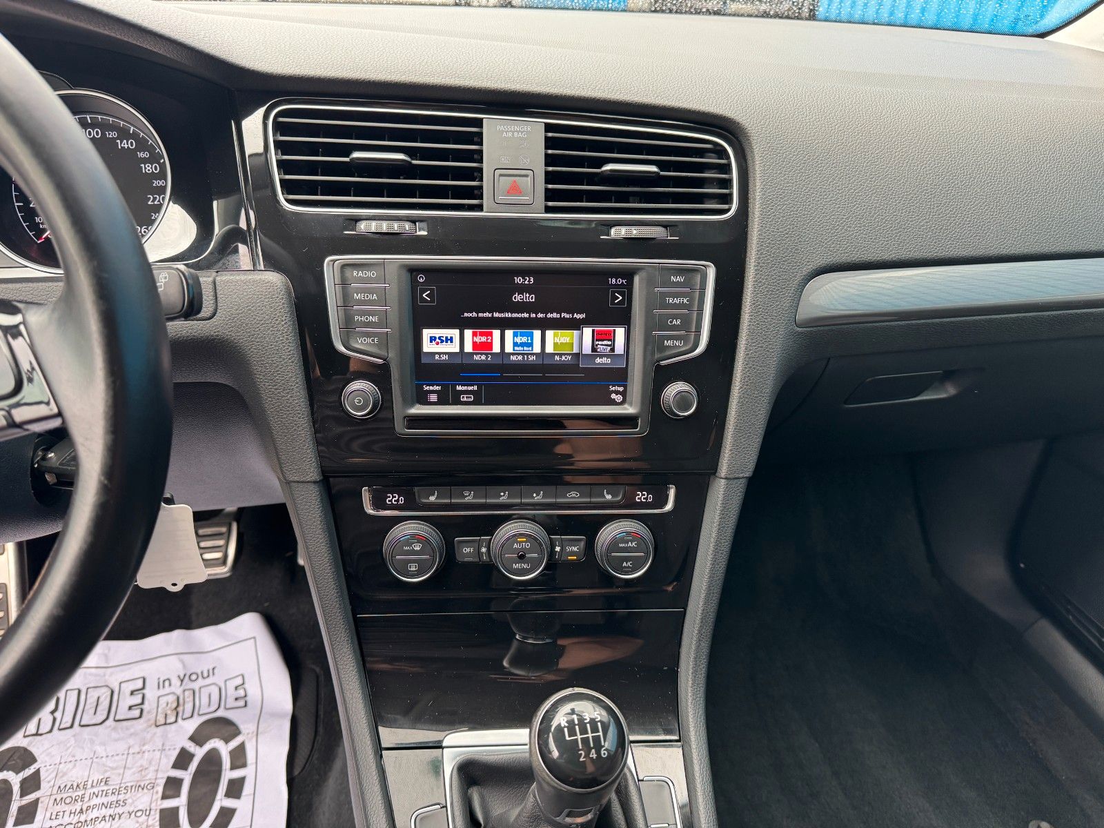 Fahrzeugabbildung Volkswagen Golf VII Variant**Allstar**AHK**Temp**SHZ**