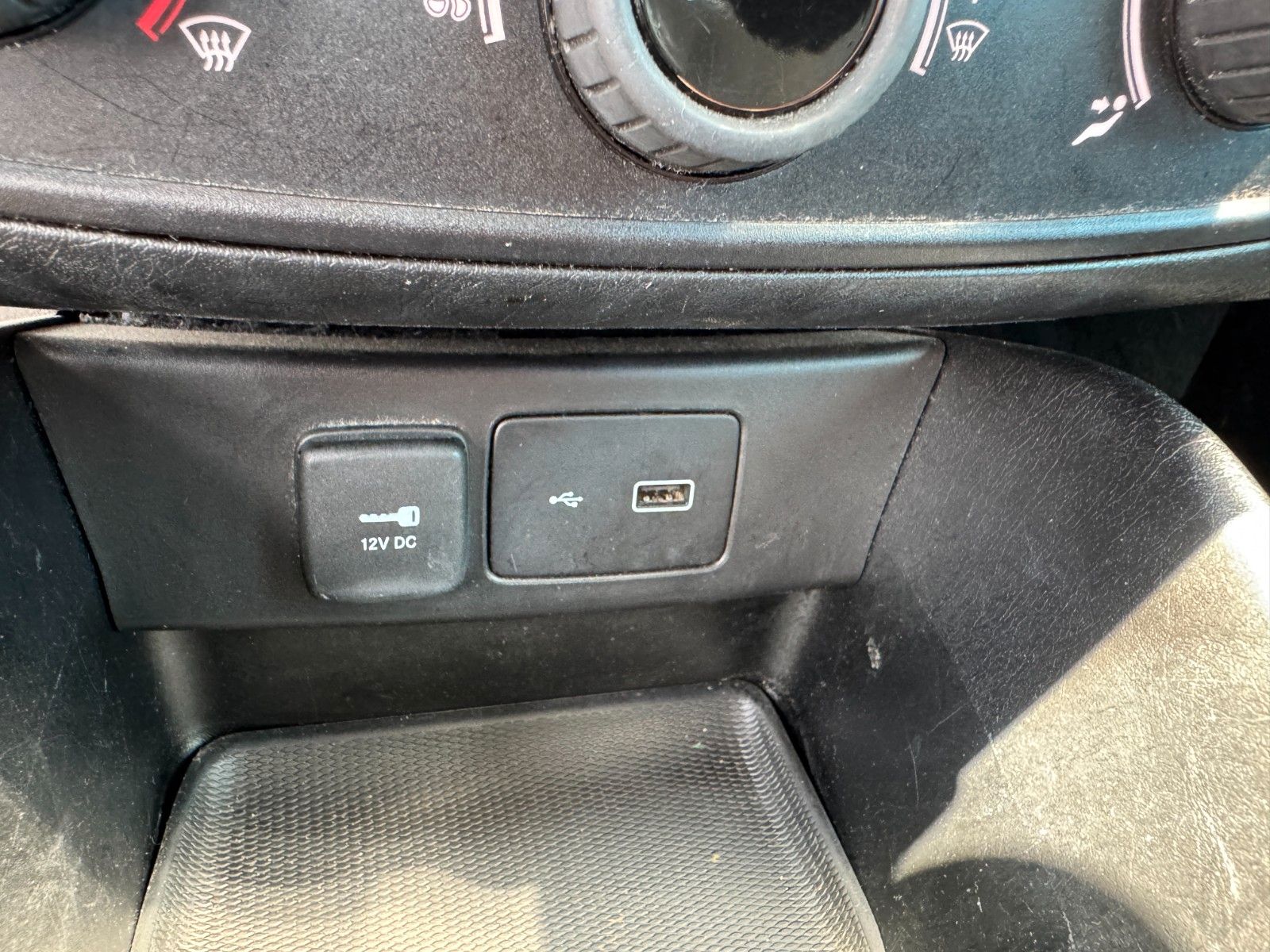 Fahrzeugabbildung Fiat Tipo Kombi**Pop**Klima**Tempomat**