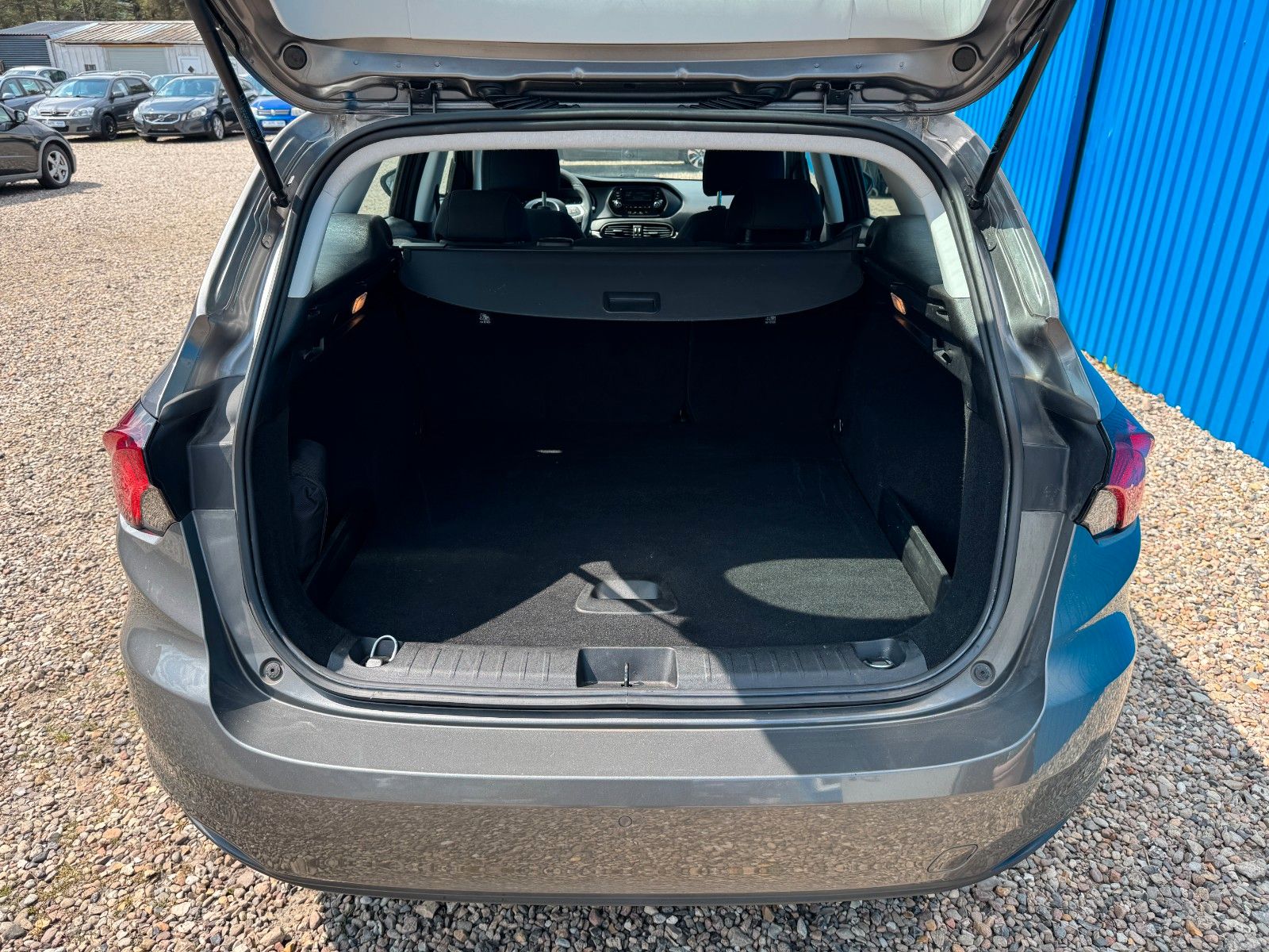 Fahrzeugabbildung Fiat Tipo Kombi**Pop**Klima**Tempomat**
