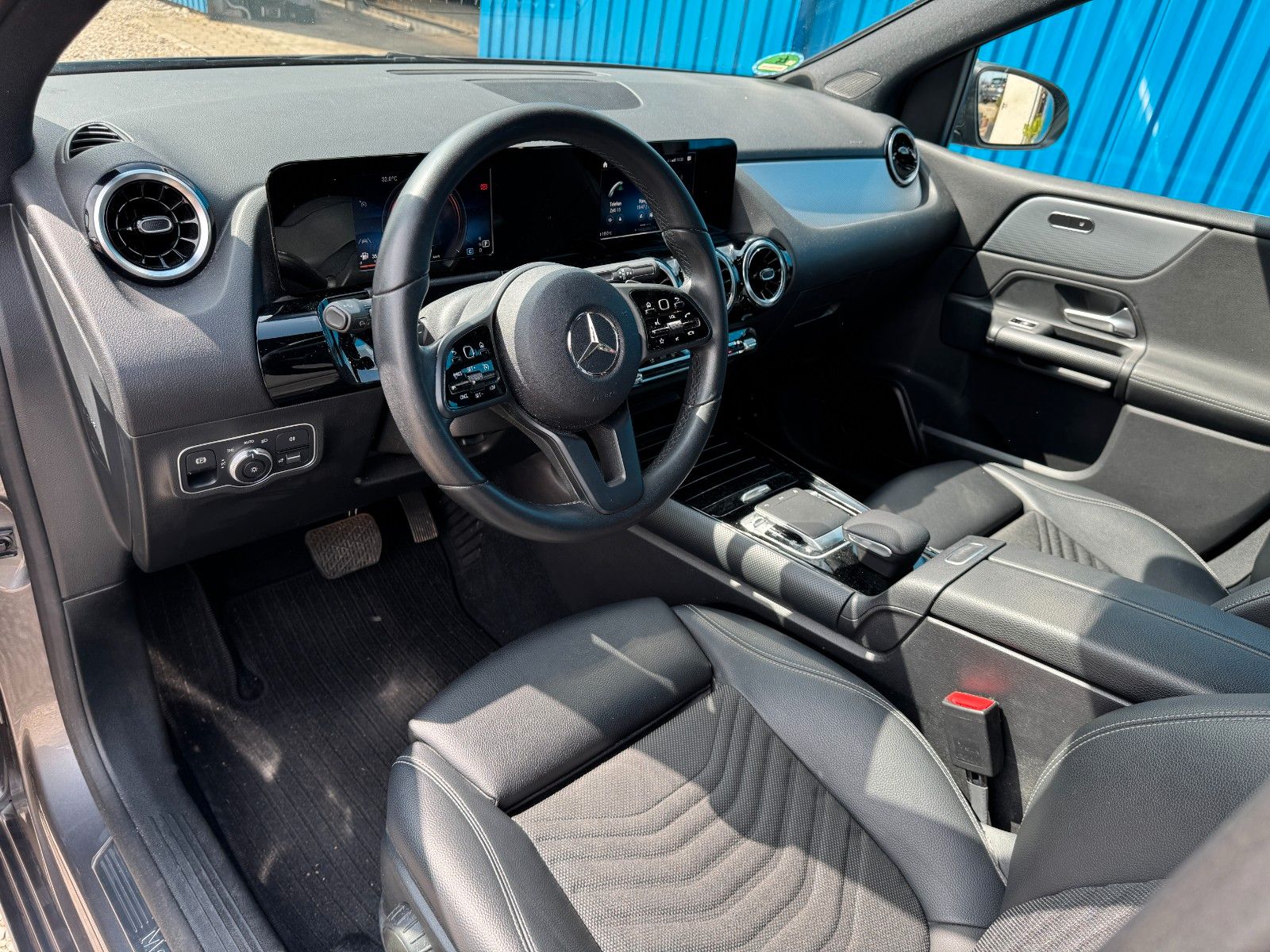Fahrzeugabbildung Mercedes-Benz B 180**Automatik**62 TKM**AHK**LED**Digital**