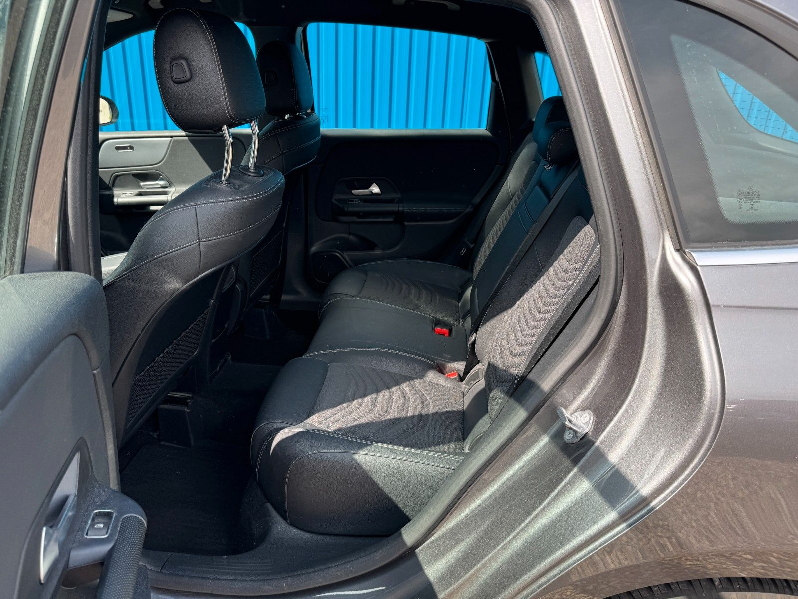 Fahrzeugabbildung Mercedes-Benz B 180**Automatik**62 TKM**AHK**LED**Digital**