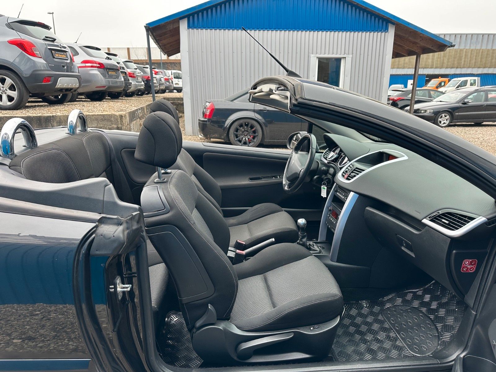 Fahrzeugabbildung Peugeot 207 CC Cabrio-Coupe JBL*Klima*Allwetter**